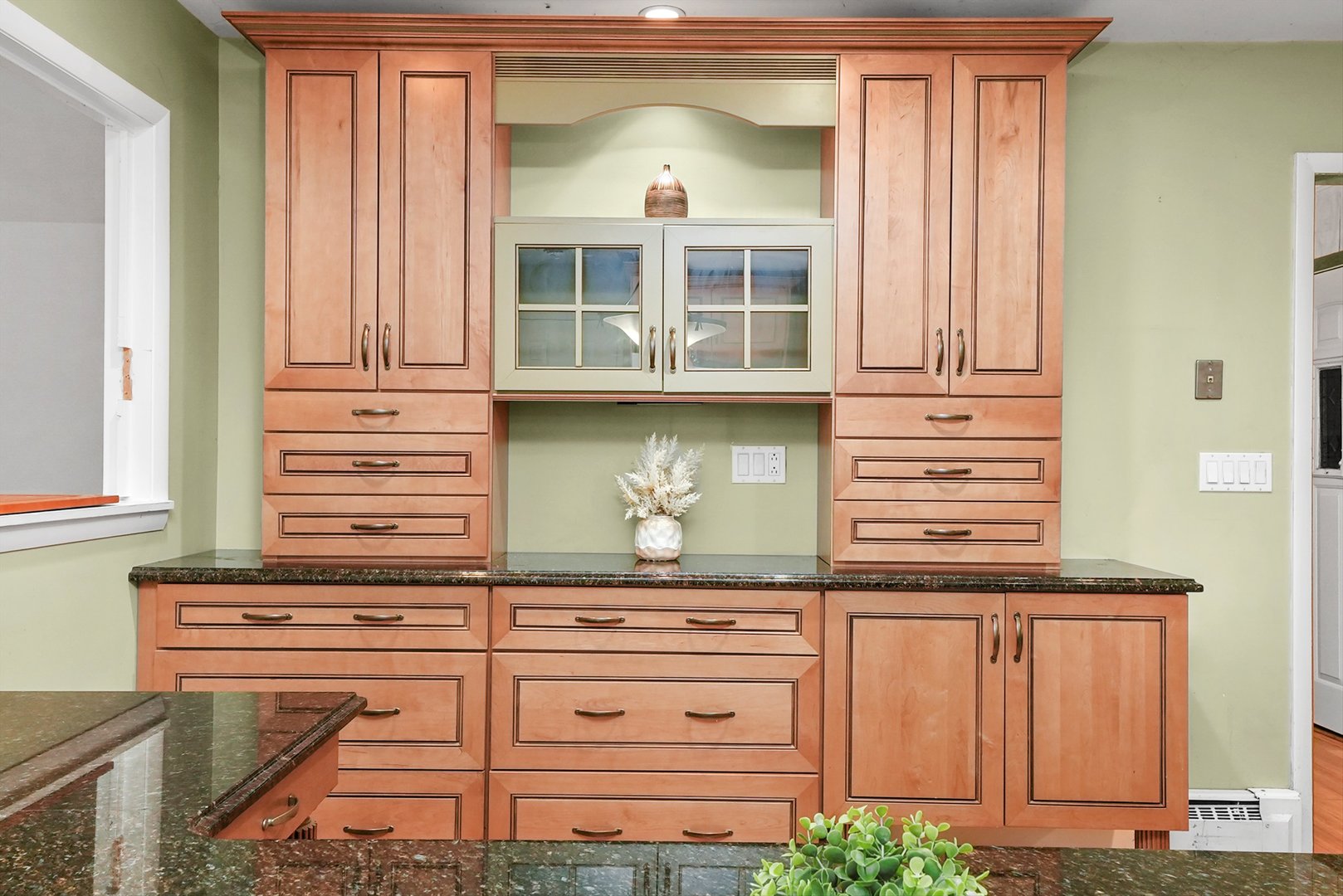 1406 W Lincoln Road, McHenry, IL 60051