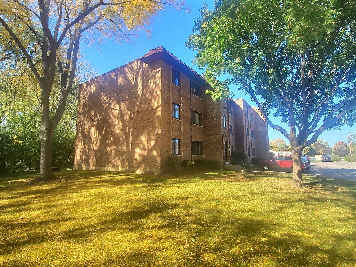 228 E Rimini Court, Palatine, IL 60067