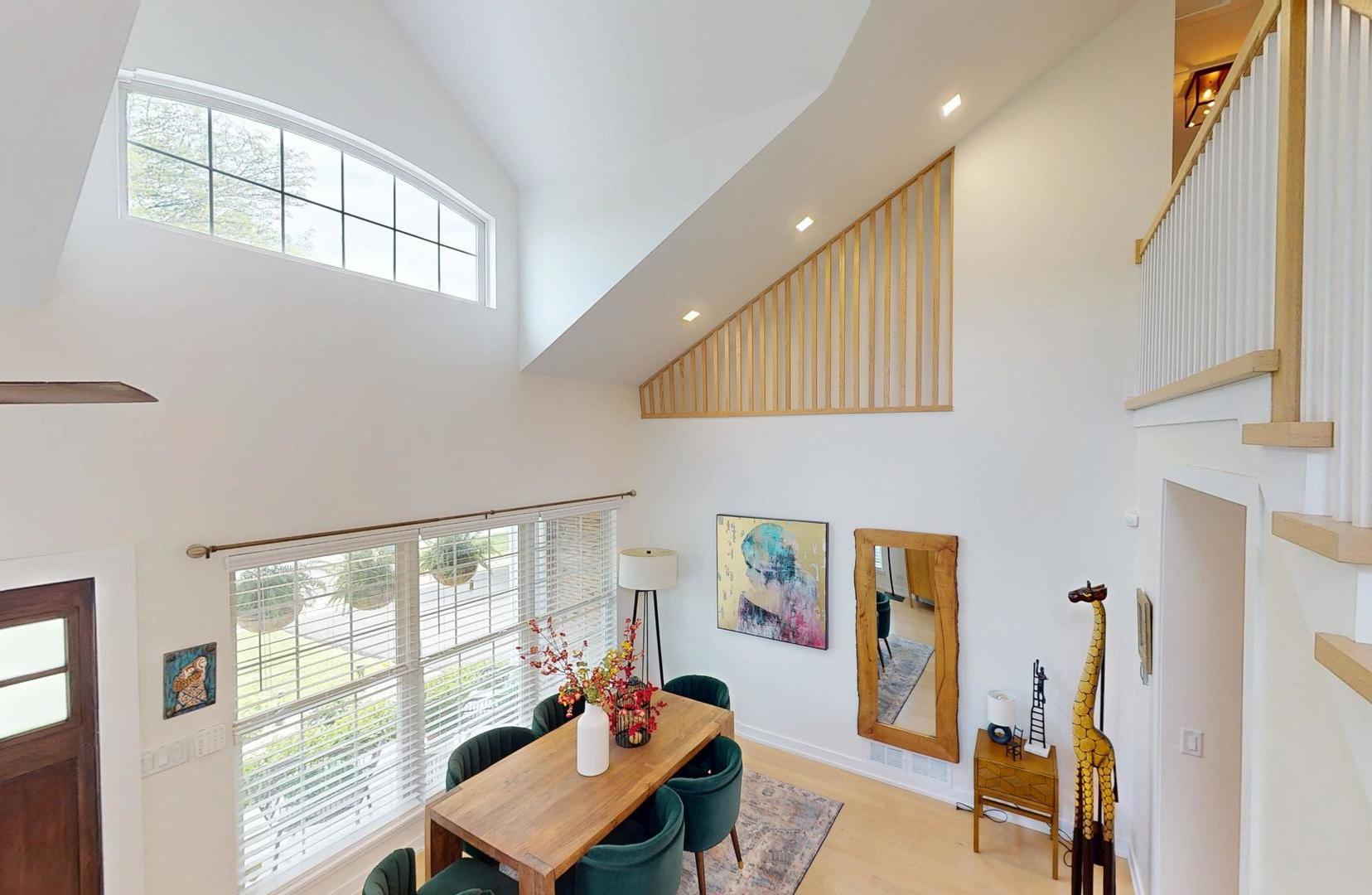 2207 Periwinkle Lane, Naperville, IL 60540