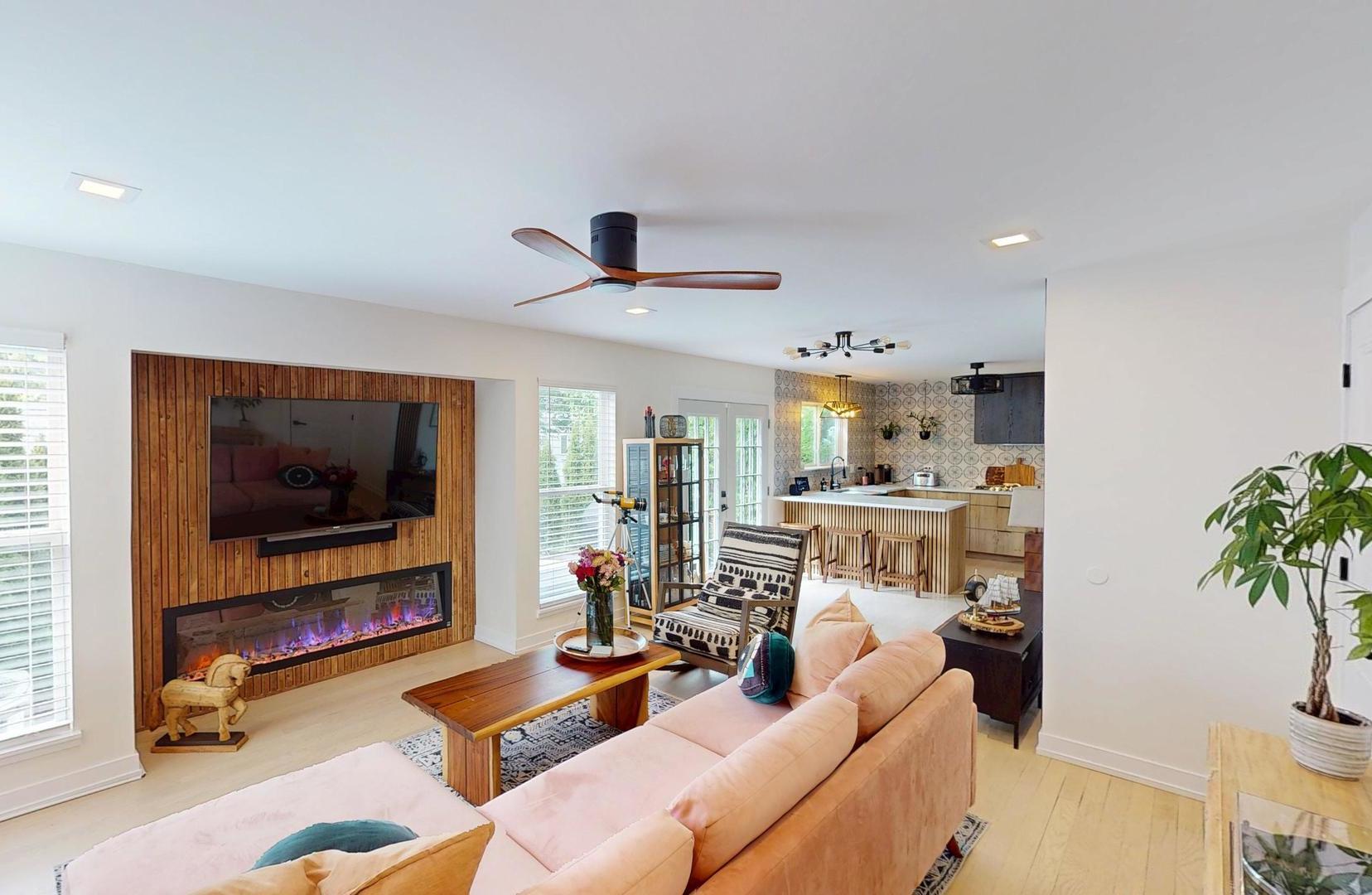 2207 Periwinkle Lane, Naperville, IL 60540