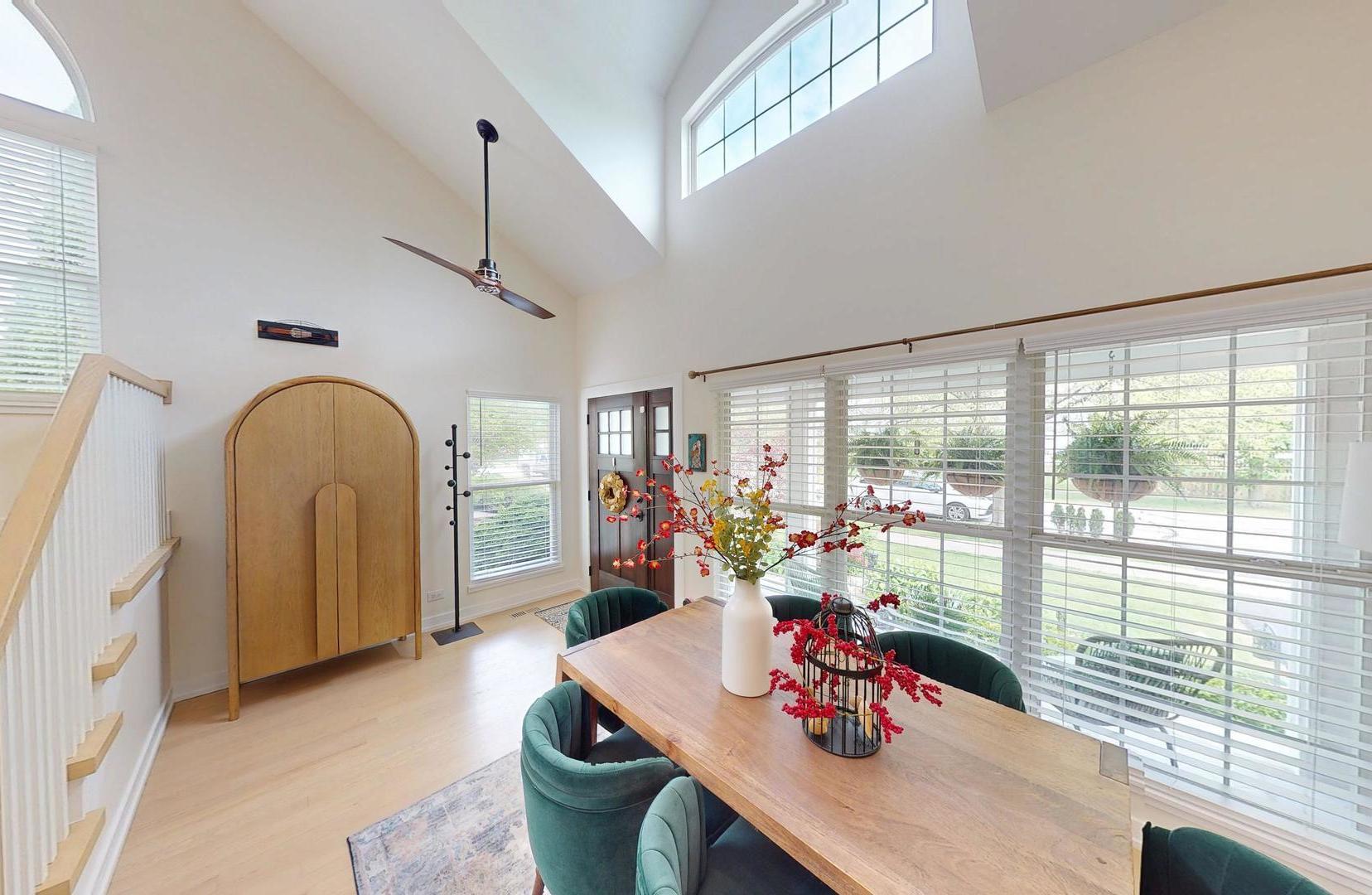 2207 Periwinkle Lane, Naperville, IL 60540