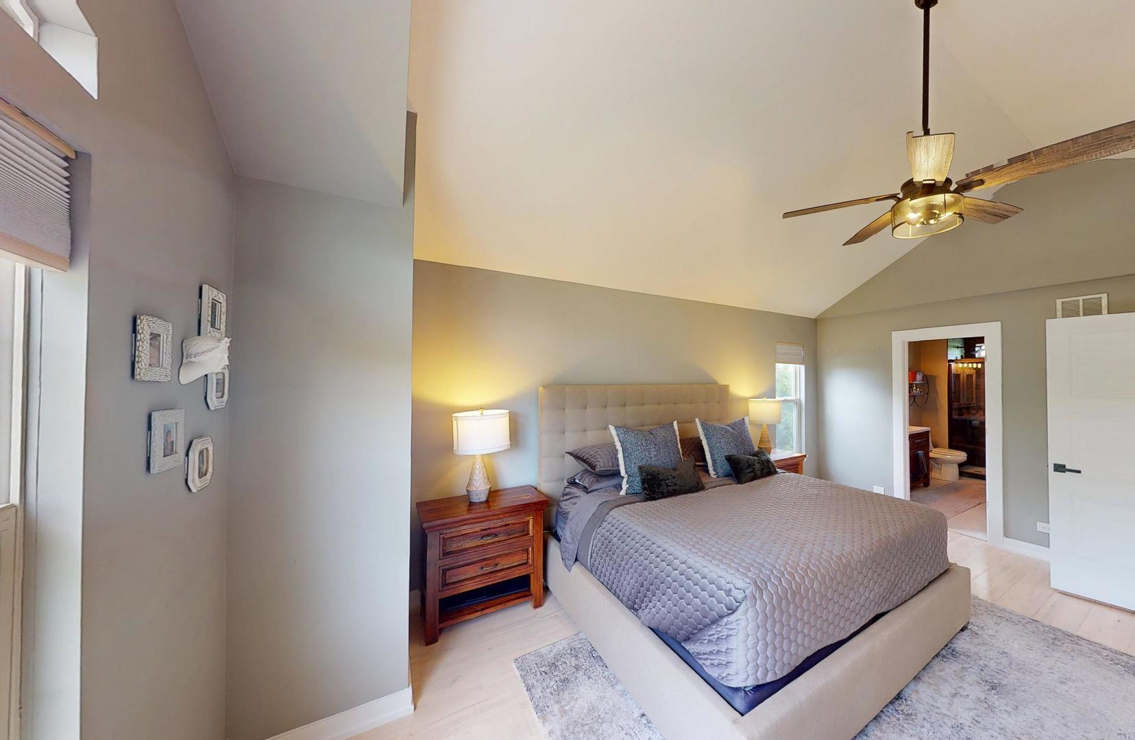 2207 Periwinkle Lane, Naperville, IL 60540