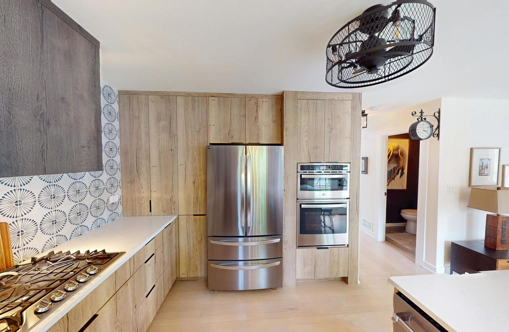 2207 Periwinkle Lane, Naperville, IL 60540