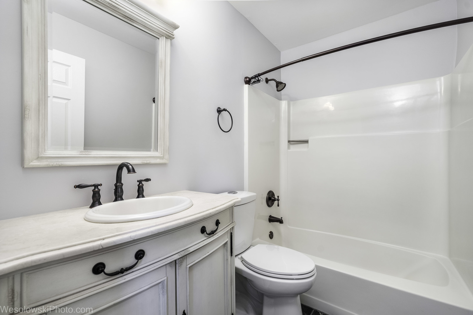 124 Midway Lane, Vernon Hills, IL 60061