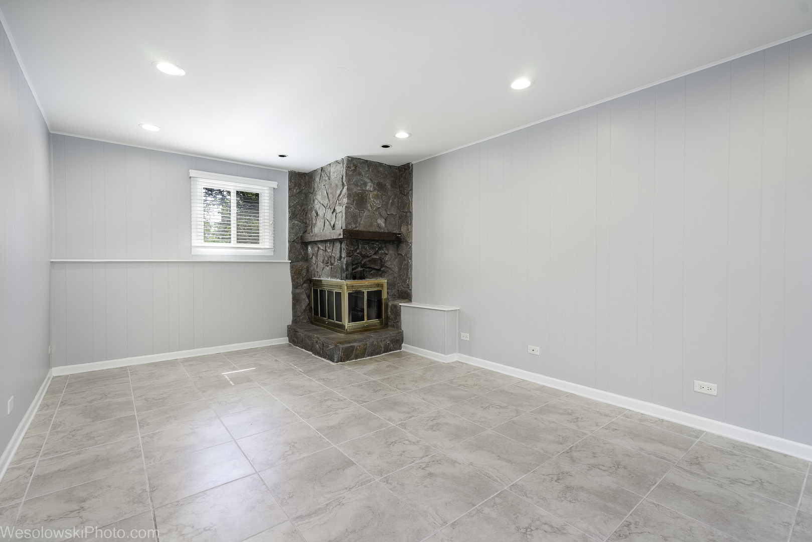 124 Midway Lane, Vernon Hills, IL 60061