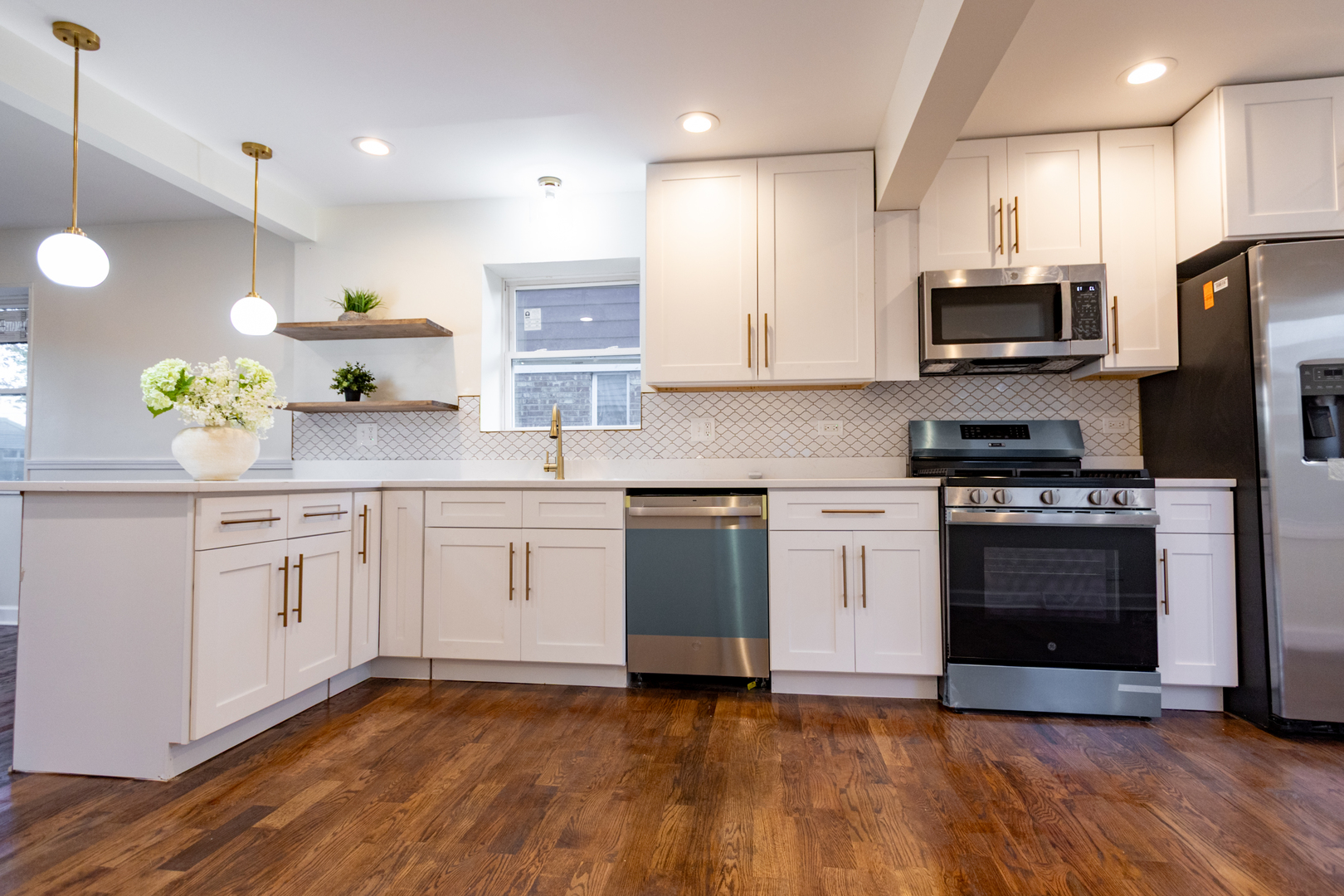 600 N Irving Avenue, Hillside, IL 60162