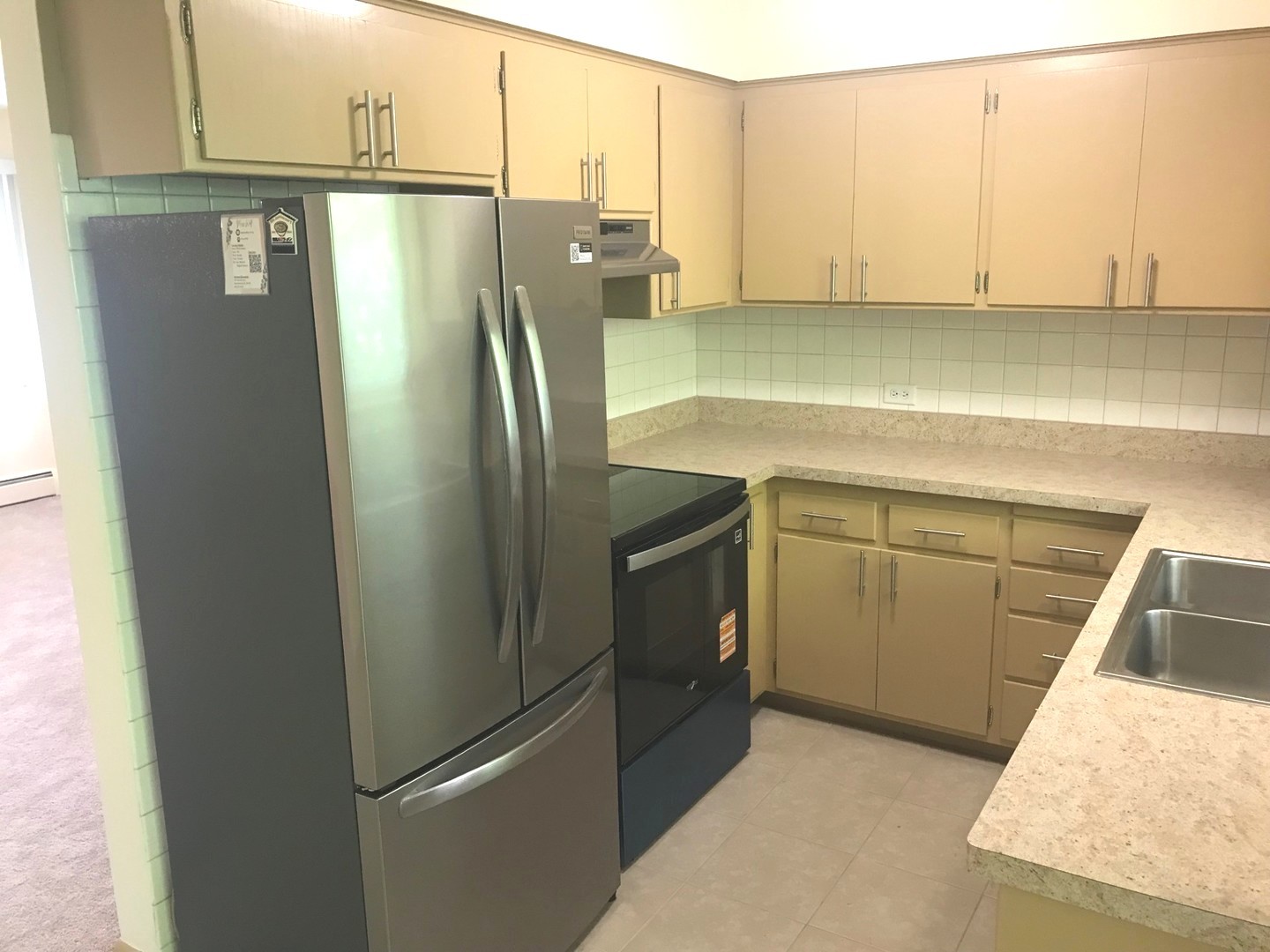 725 BUSSE Highway #10, Park Ridge, IL 60068