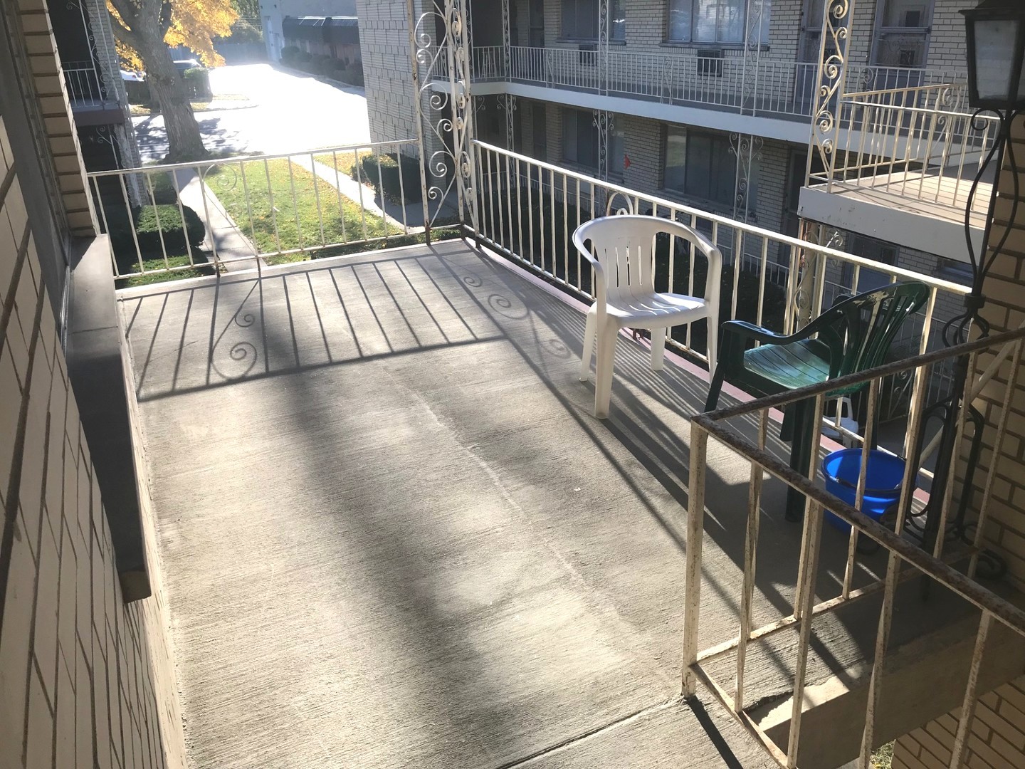 725 BUSSE Highway #10, Park Ridge, IL 60068