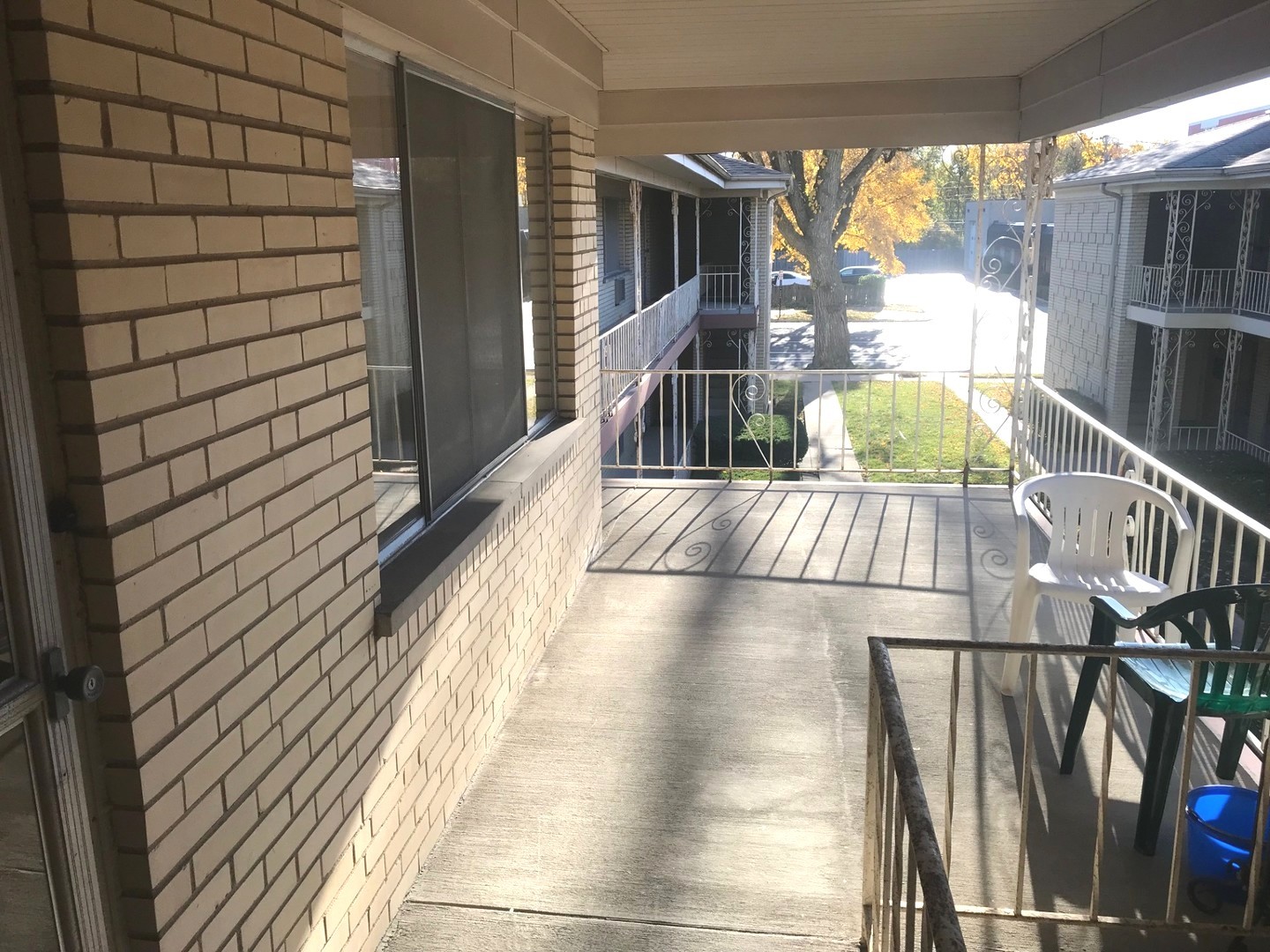 725 BUSSE Highway #10, Park Ridge, IL 60068