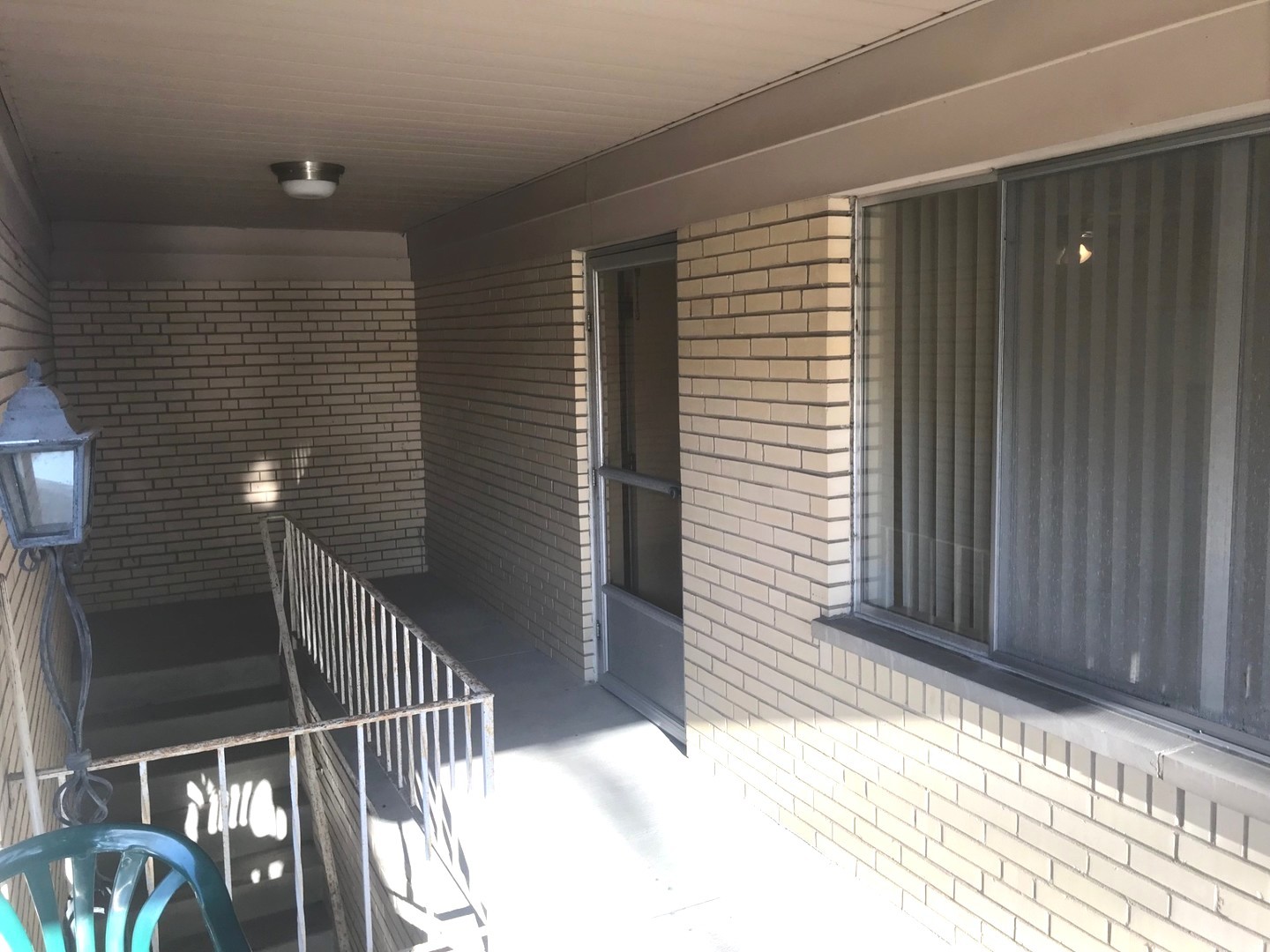 725 BUSSE Highway #10, Park Ridge, IL 60068