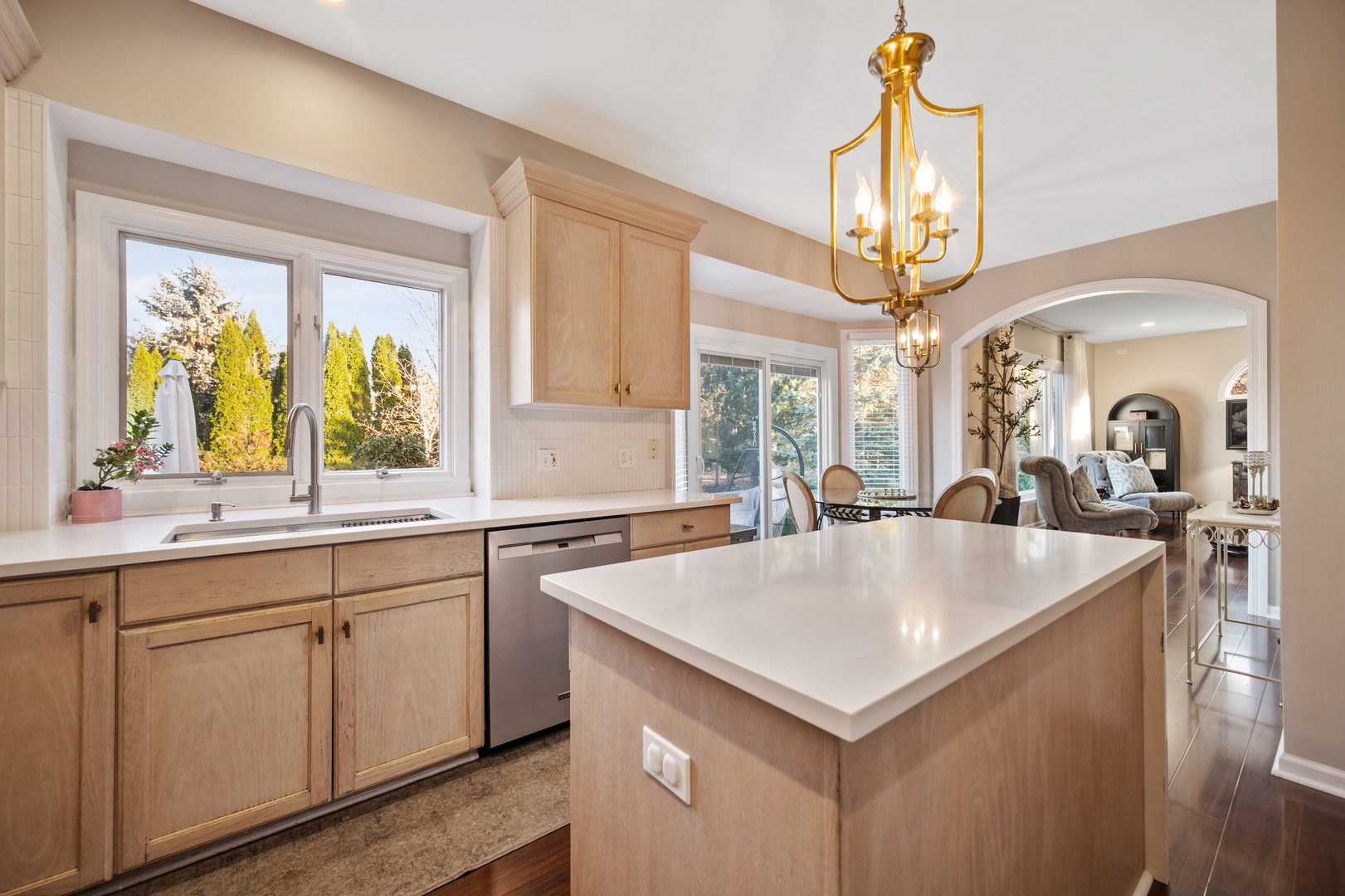 142 N Dixon Drive, Batavia, IL 60510