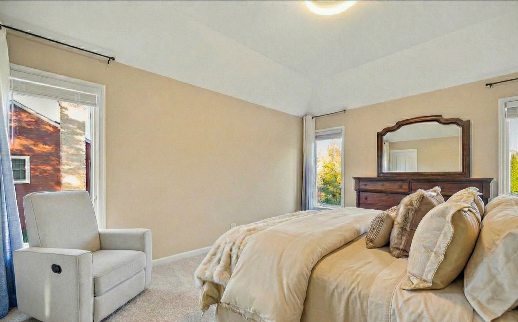 142 N Dixon Drive, Batavia, IL 60510