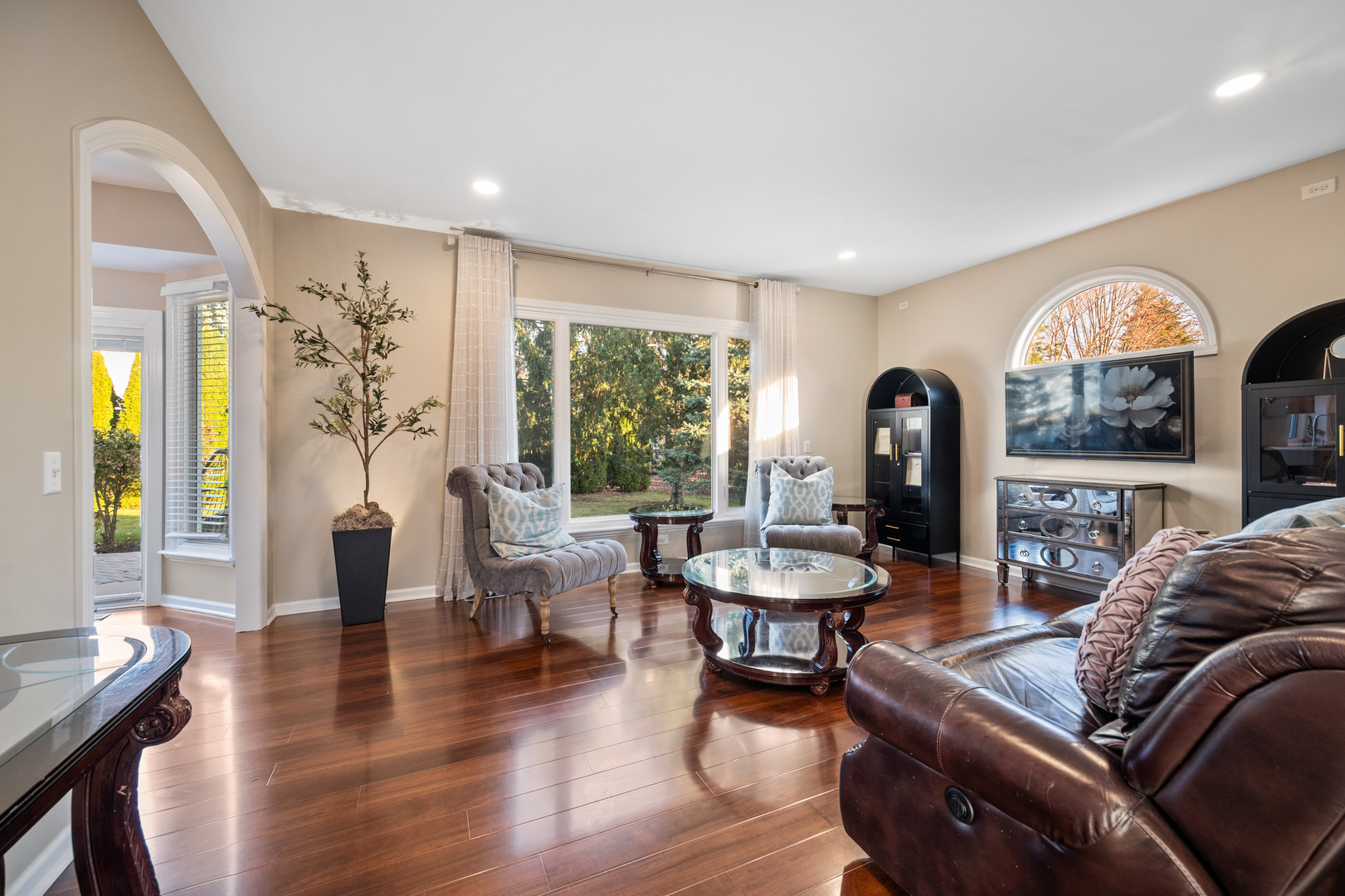 142 N Dixon Drive, Batavia, IL 60510