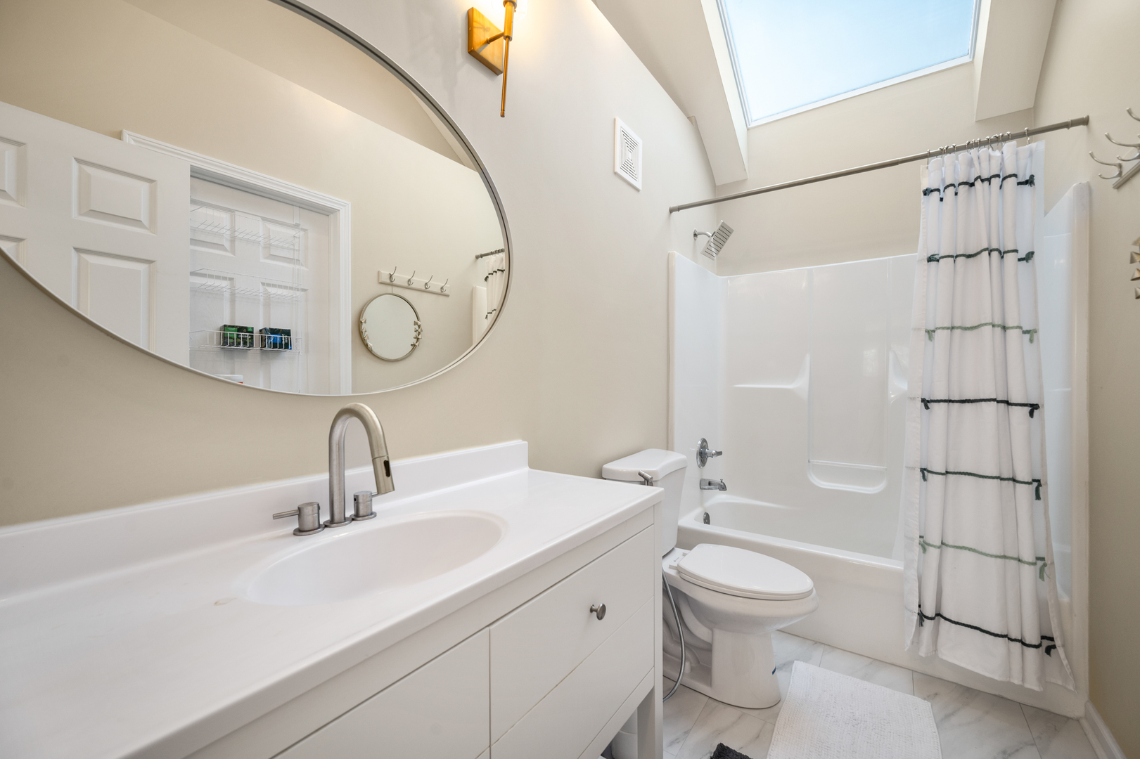 142 N Dixon Drive, Batavia, IL 60510