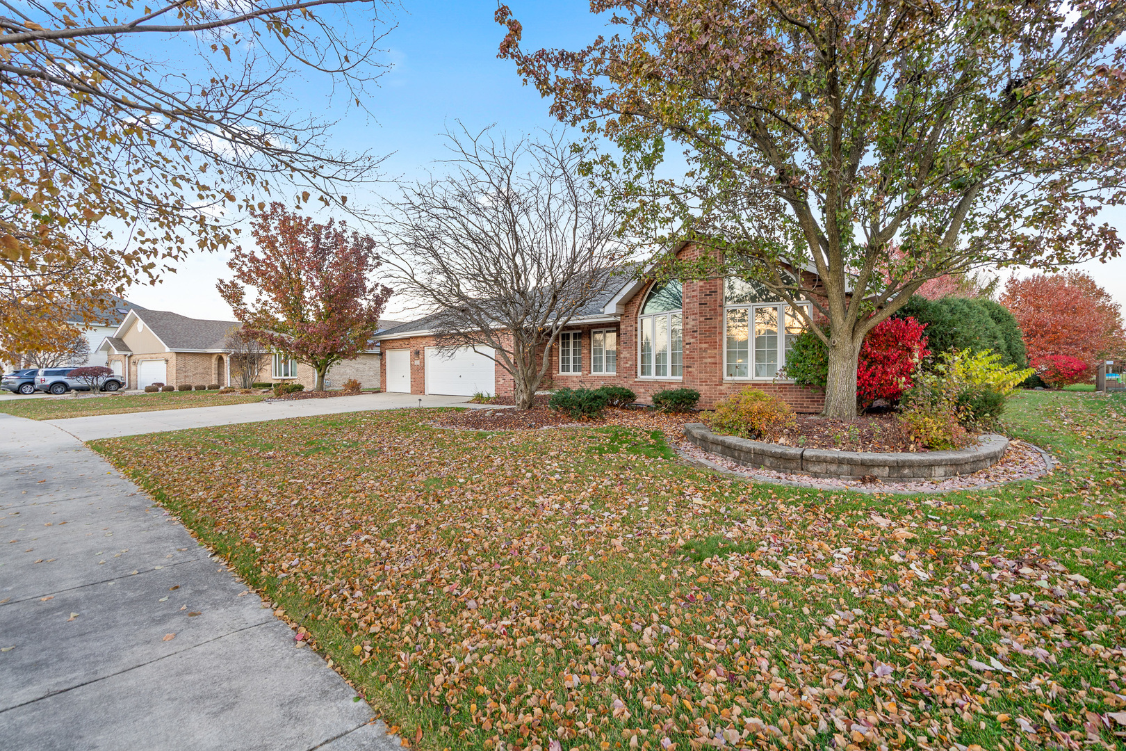 19401 Stonehenge Drive, Mokena, IL 60448