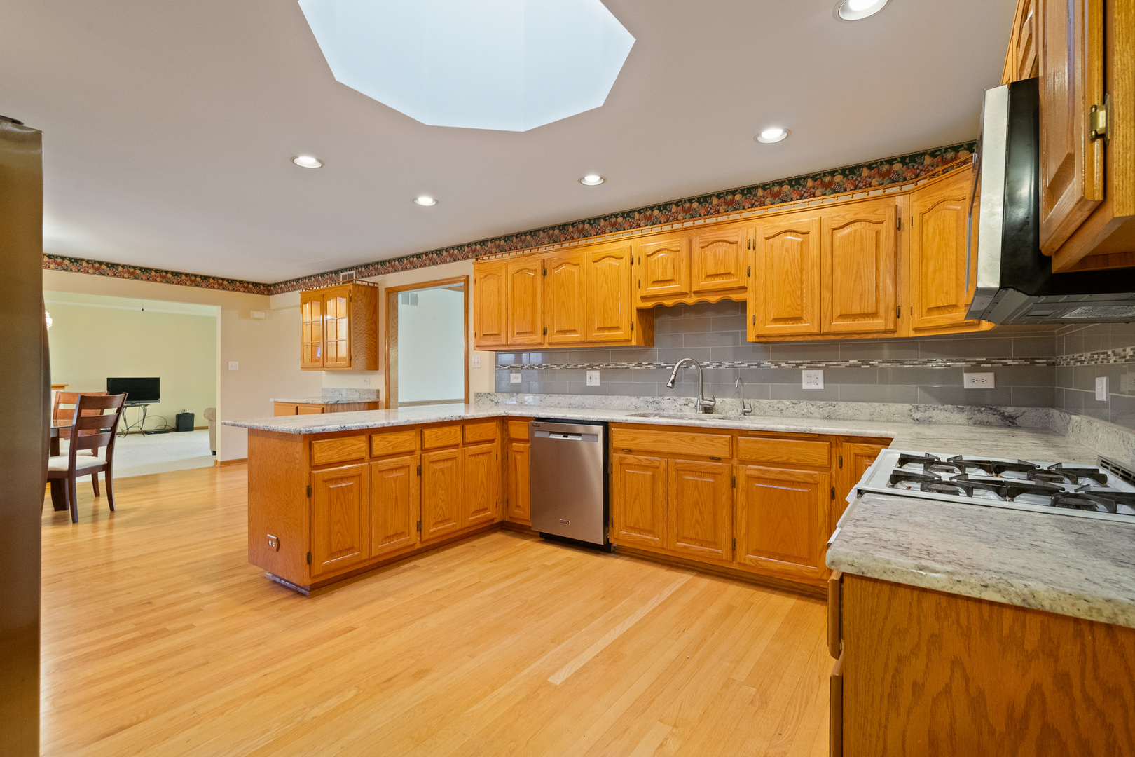 19401 Stonehenge Drive, Mokena, IL 60448