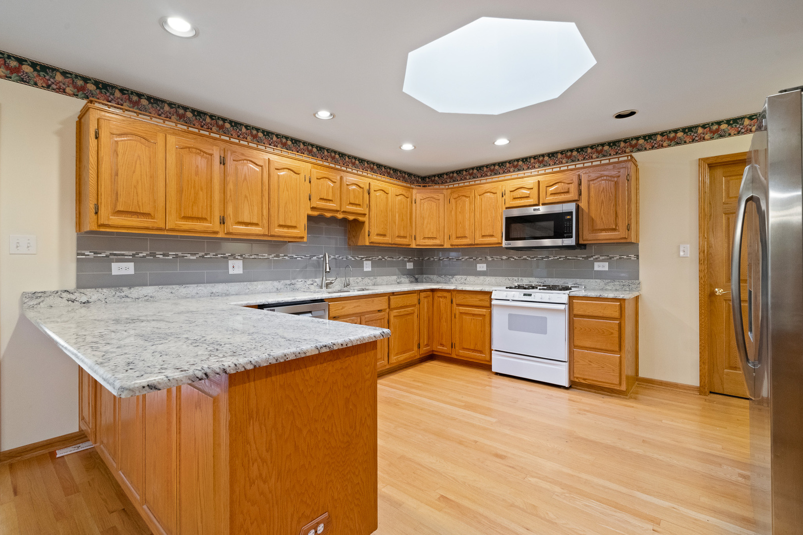 19401 Stonehenge Drive, Mokena, IL 60448