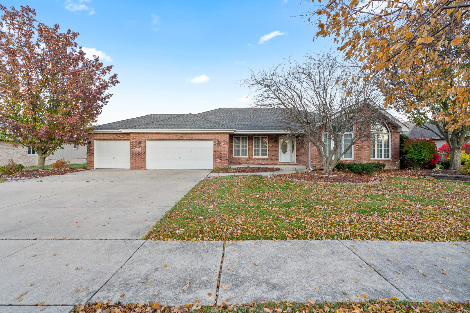 19401 Stonehenge Drive, Mokena, IL 60448
