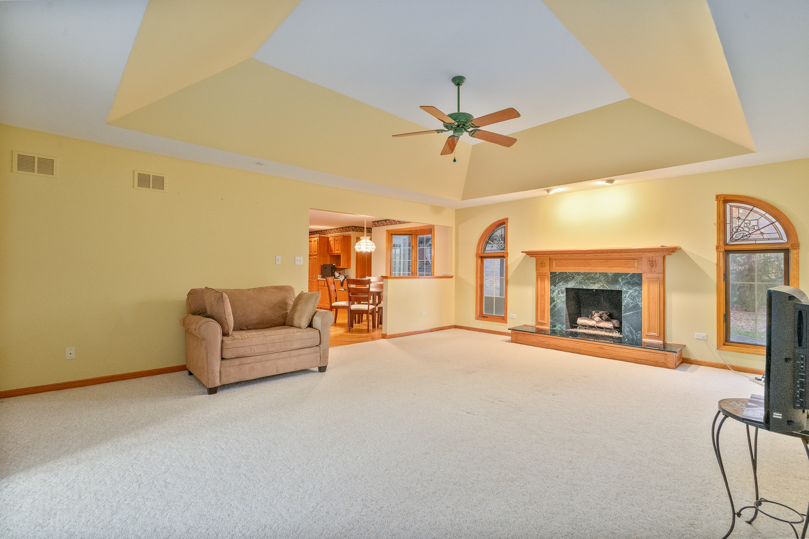 19401 Stonehenge Drive, Mokena, IL 60448