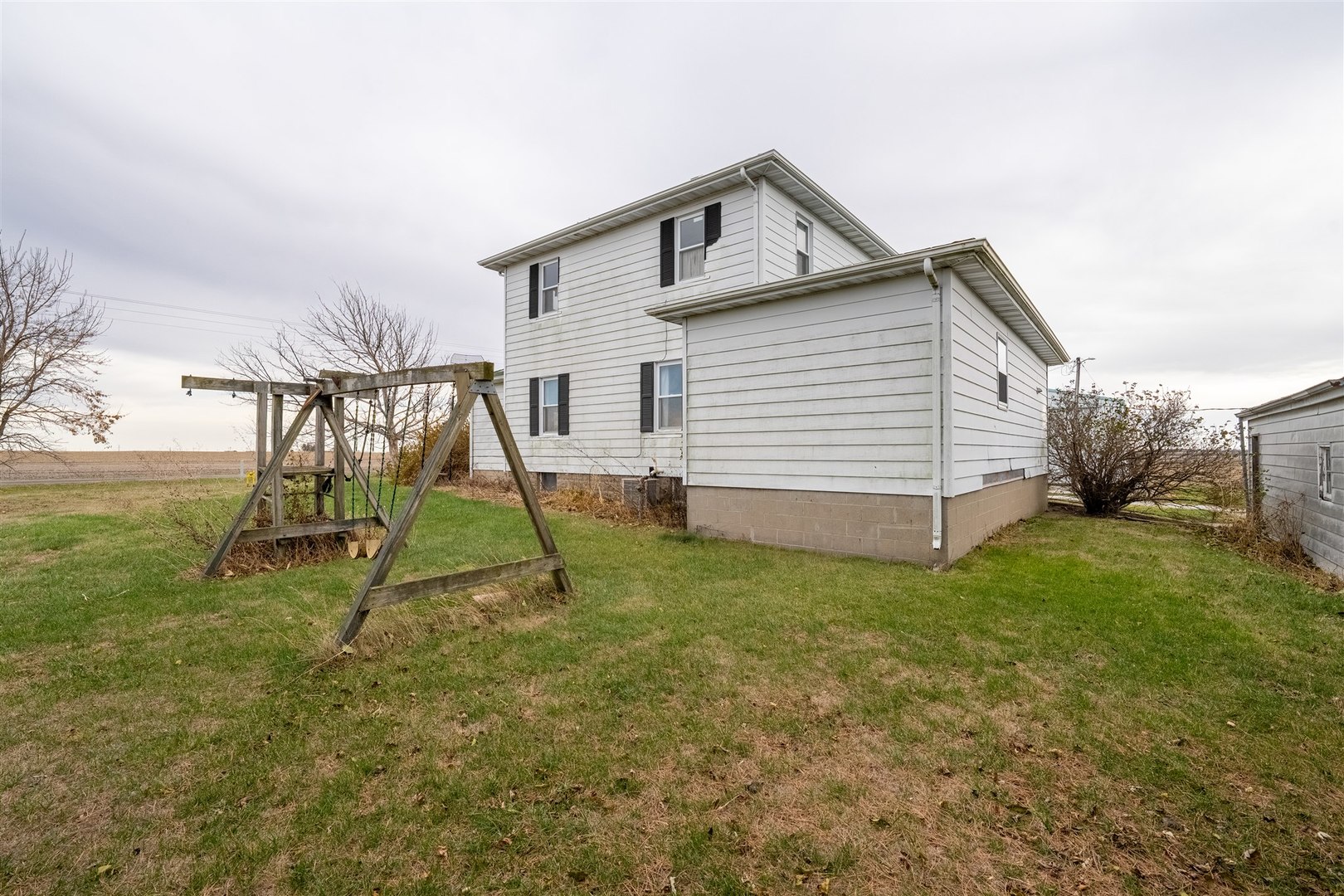 28234 N 1600 East Road, Gridley, IL 61744