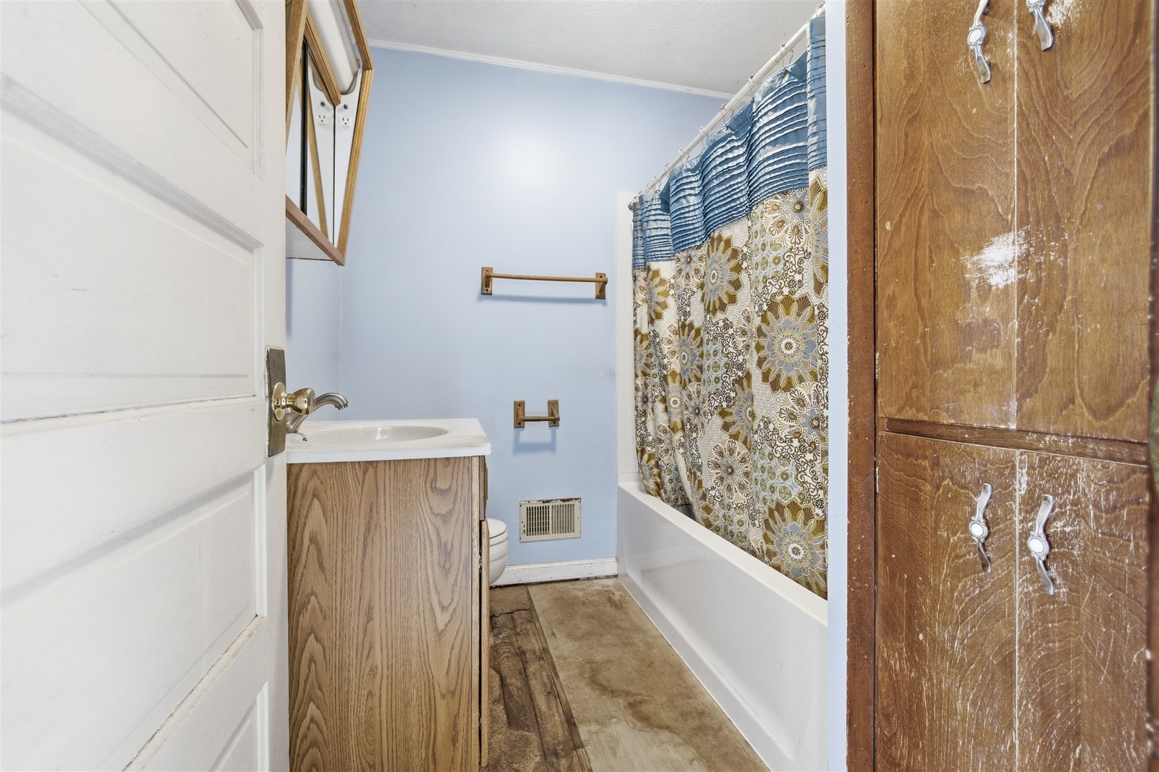 28234 N 1600 East Road, Gridley, IL 61744