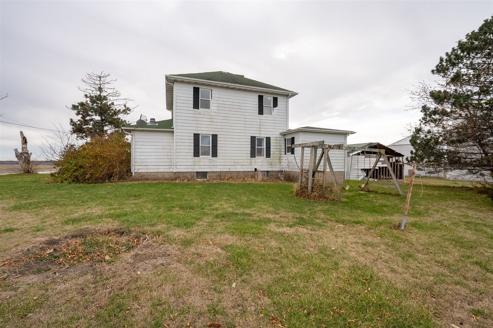28234 N 1600 East Road, Gridley, IL 61744