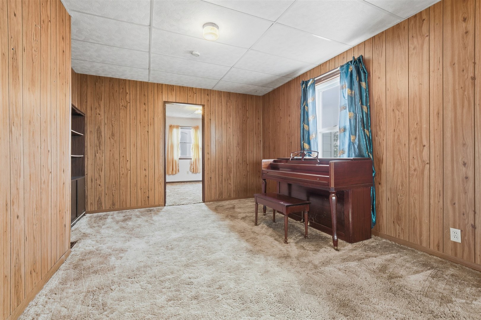 28234 N 1600 East Road, Gridley, IL 61744