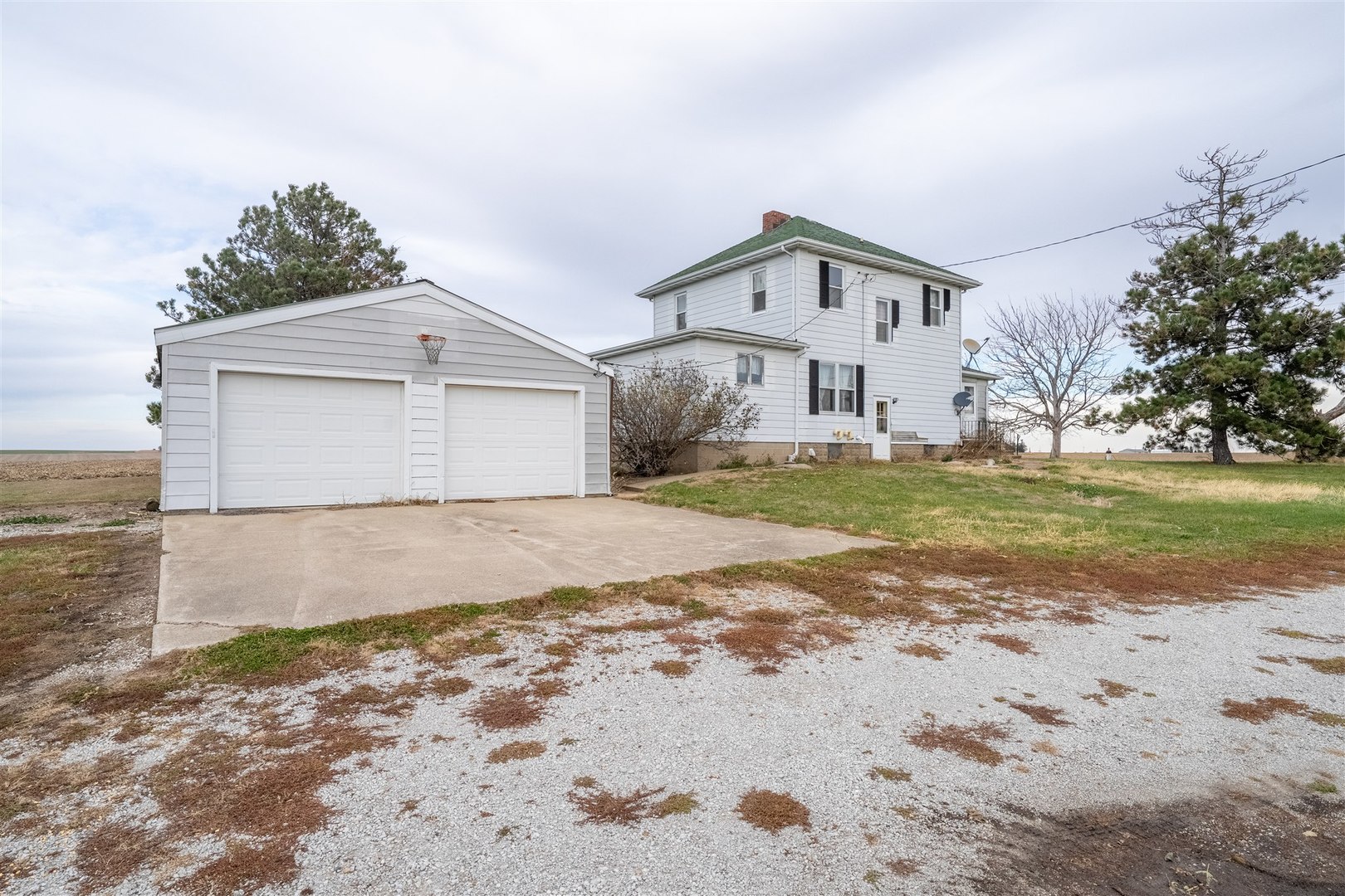 28234 N 1600 East Road, Gridley, IL 61744