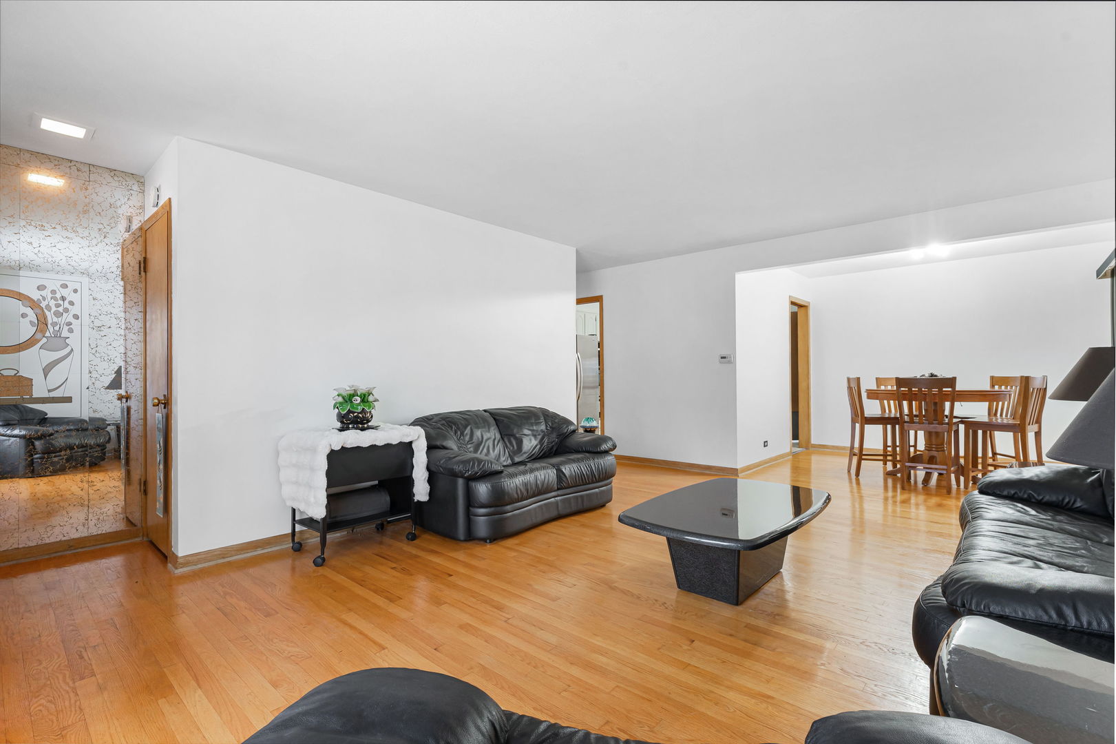 11129 Martindale Drive, Westchester, IL 60154