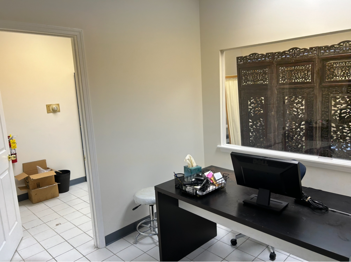 665 Pasquinelli Drive #207, Westmont, IL 60559