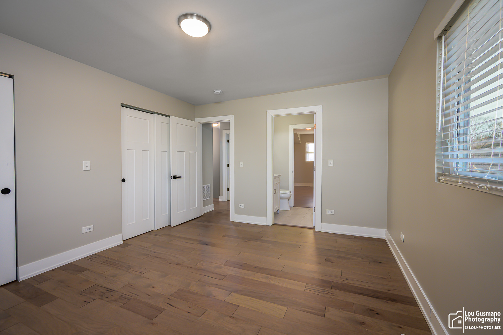 4023 1/2 N Grant Street, Westmont, IL 60559