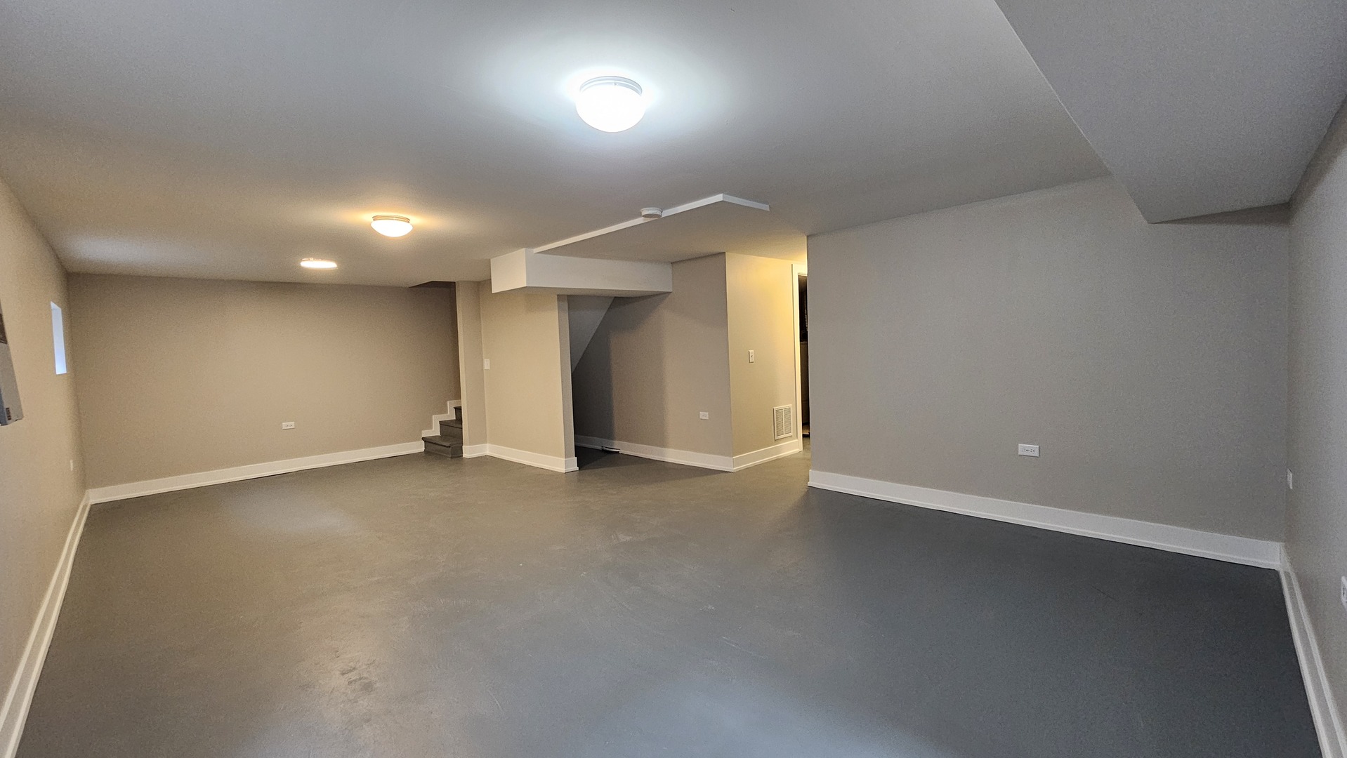 4023 1/2 N Grant Street, Westmont, IL 60559