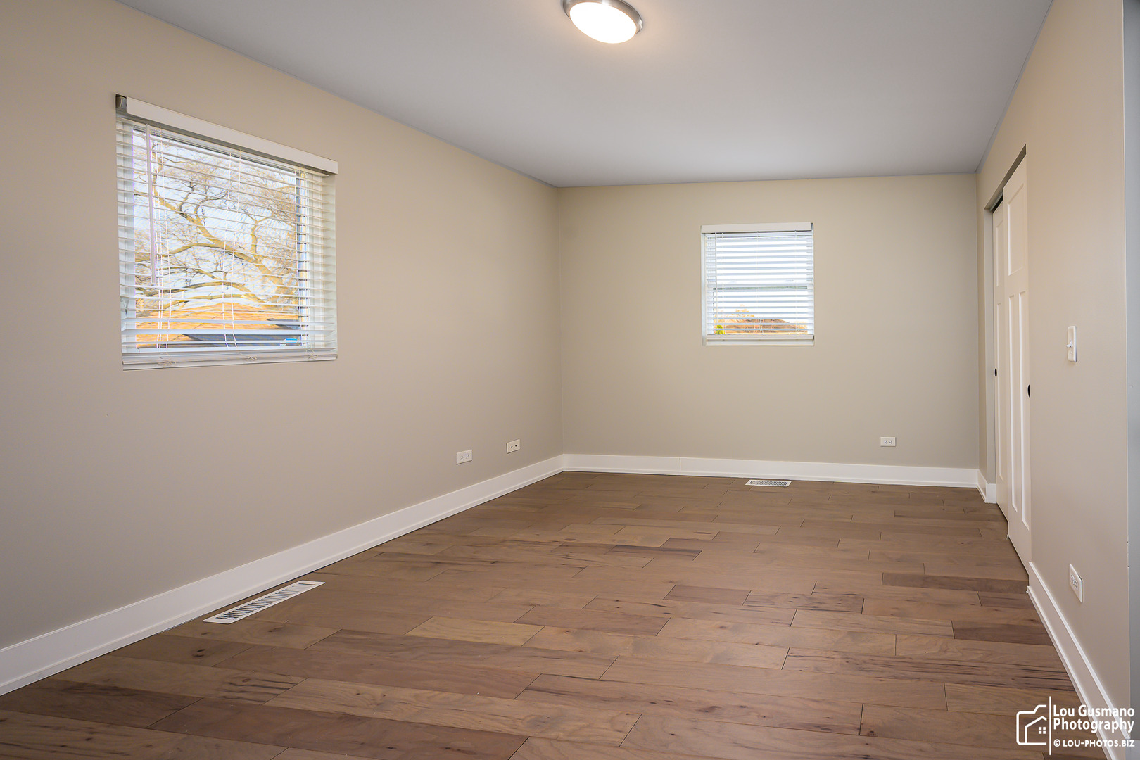 4023 1/2 N Grant Street, Westmont, IL 60559