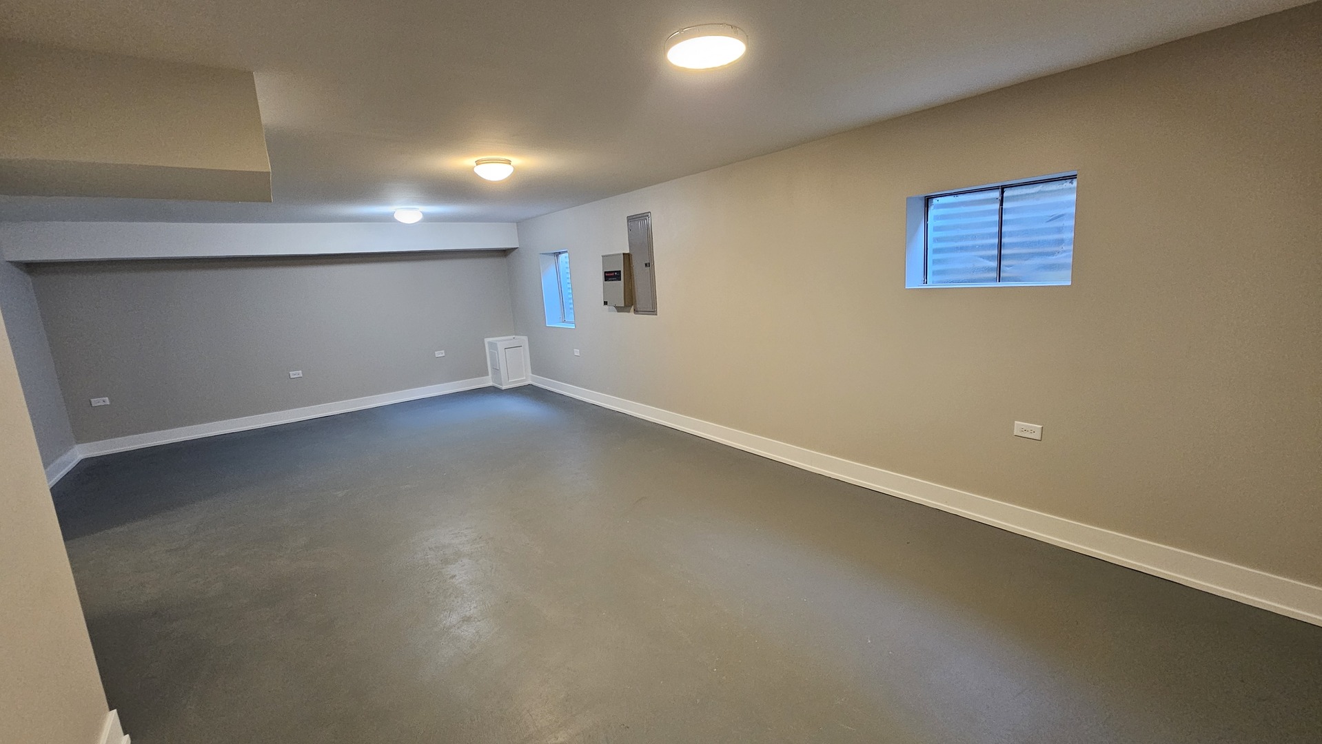 4023 1/2 N Grant Street, Westmont, IL 60559