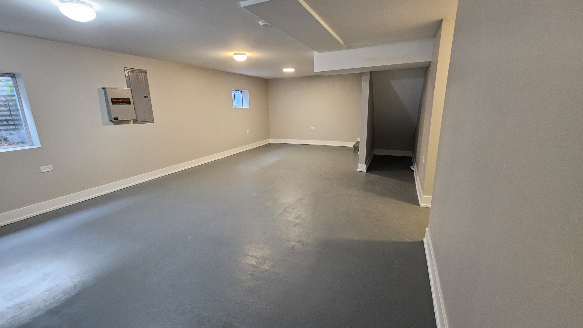 4023 1/2 N Grant Street, Westmont, IL 60559