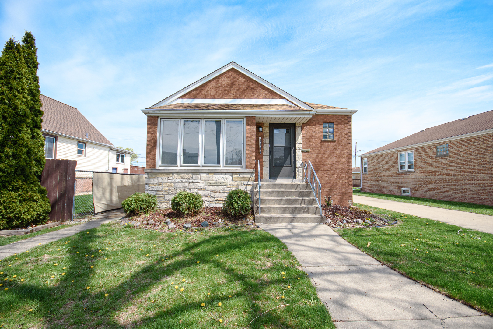 5533 S Menard Avenue, Chicago, IL 60638