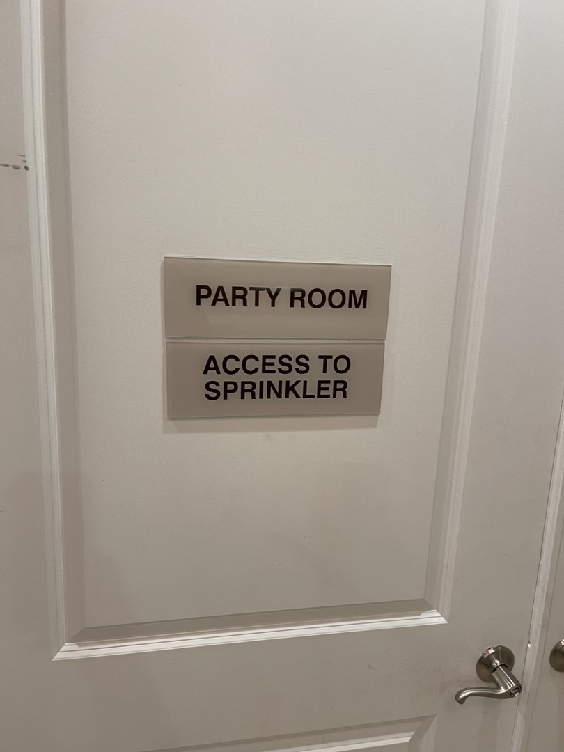 1210 N Foxdale Drive #109, Addison, IL 60101