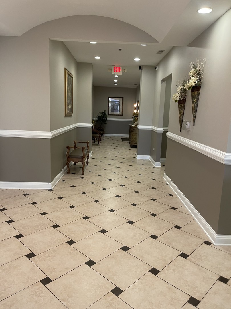 1210 N Foxdale Drive #109, Addison, IL 60101