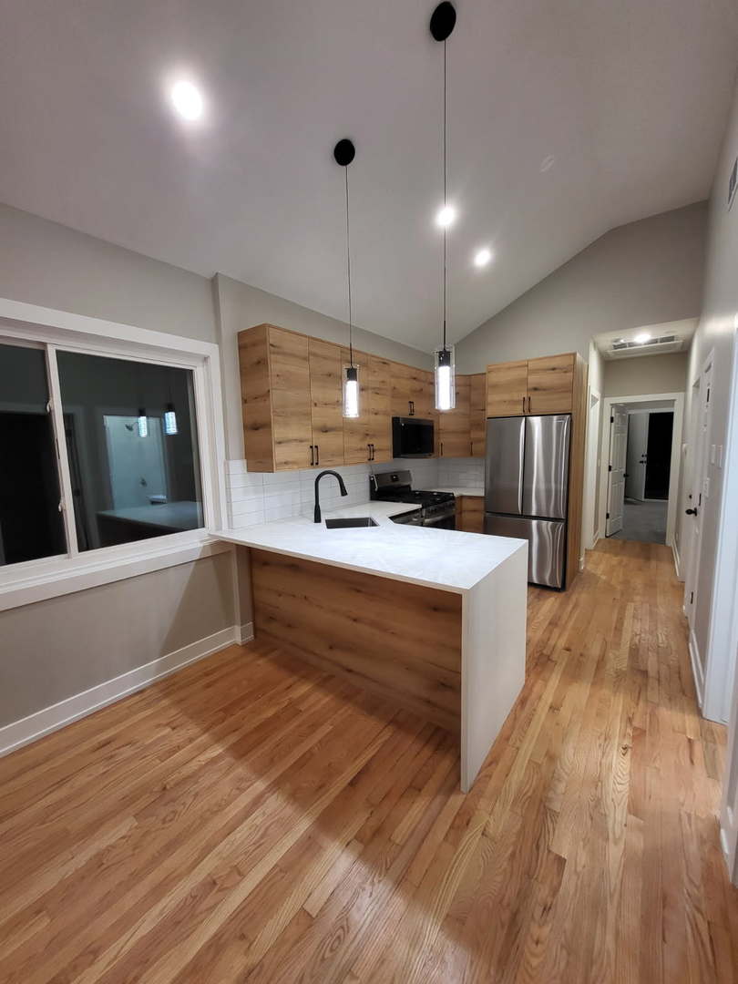 1506 N Bosworth Avenue, Chicago, IL 60642