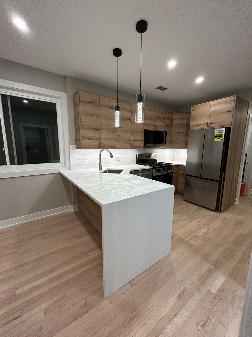 1506 N Bosworth Avenue, Chicago, IL 60642