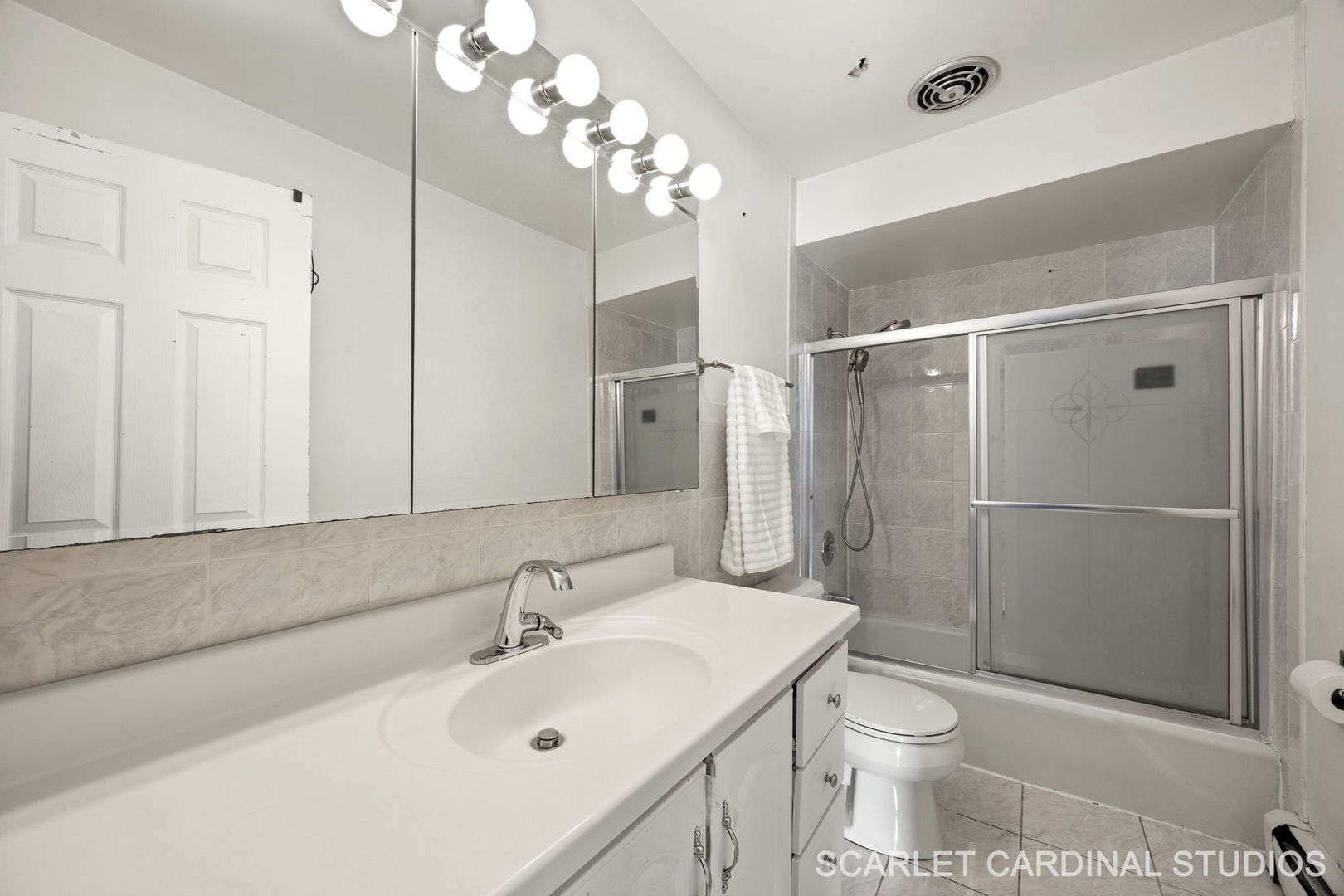 1240 S Lorraine Road #2b, Wheaton, IL 60189