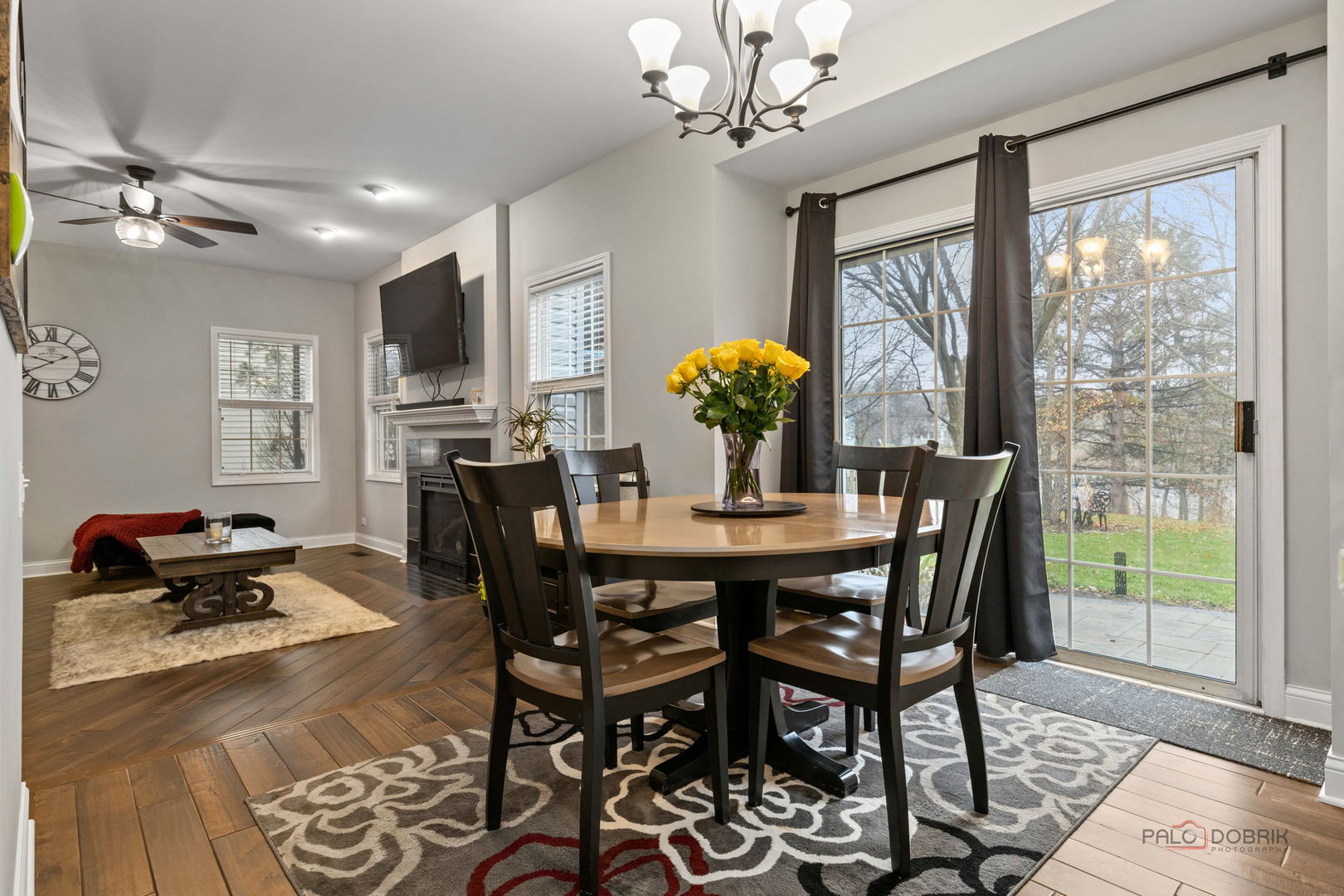 943 Chesapeake Boulevard, Grayslake, IL 60030