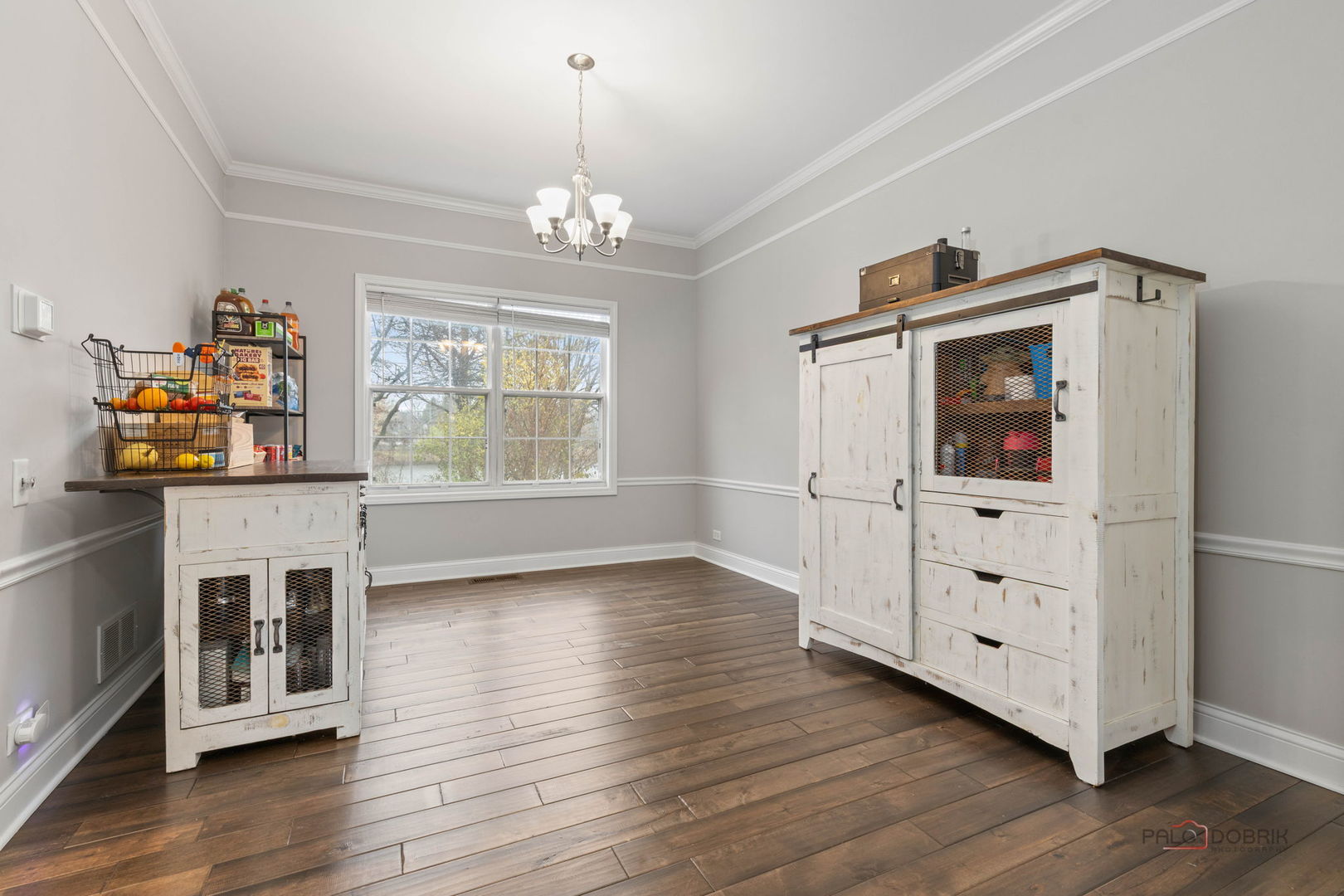 943 Chesapeake Boulevard, Grayslake, IL 60030