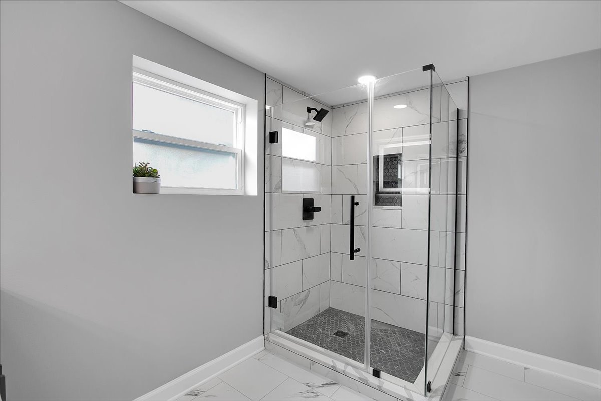 11524 S Kildare Avenue, Alsip, IL 60803