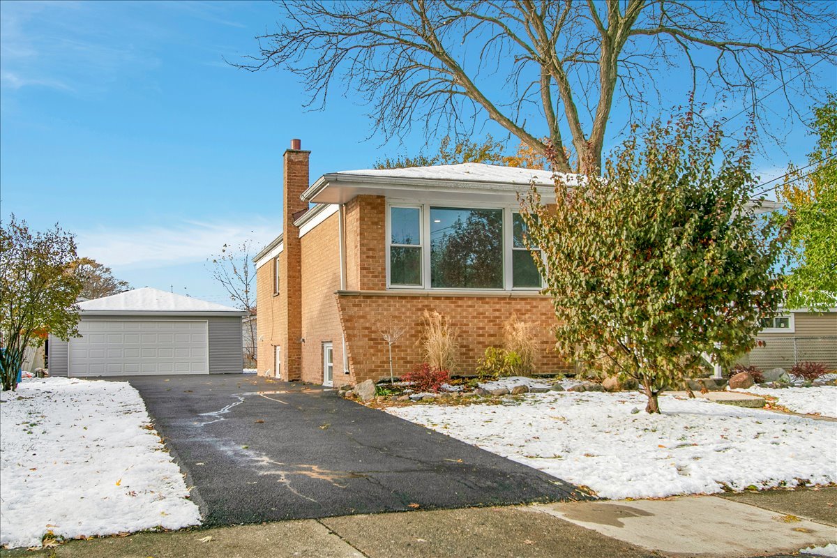 11524 S Kildare Avenue, Alsip, IL 60803