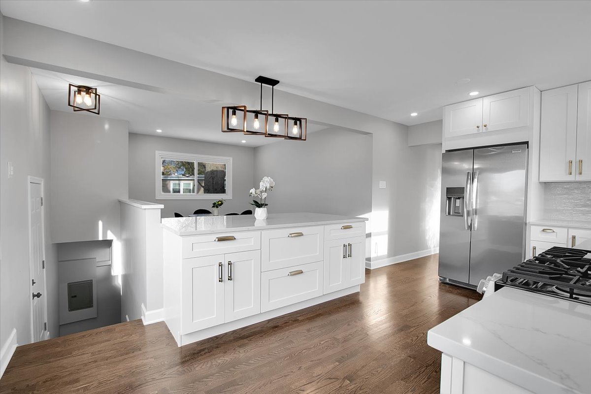 11524 S Kildare Avenue, Alsip, IL 60803