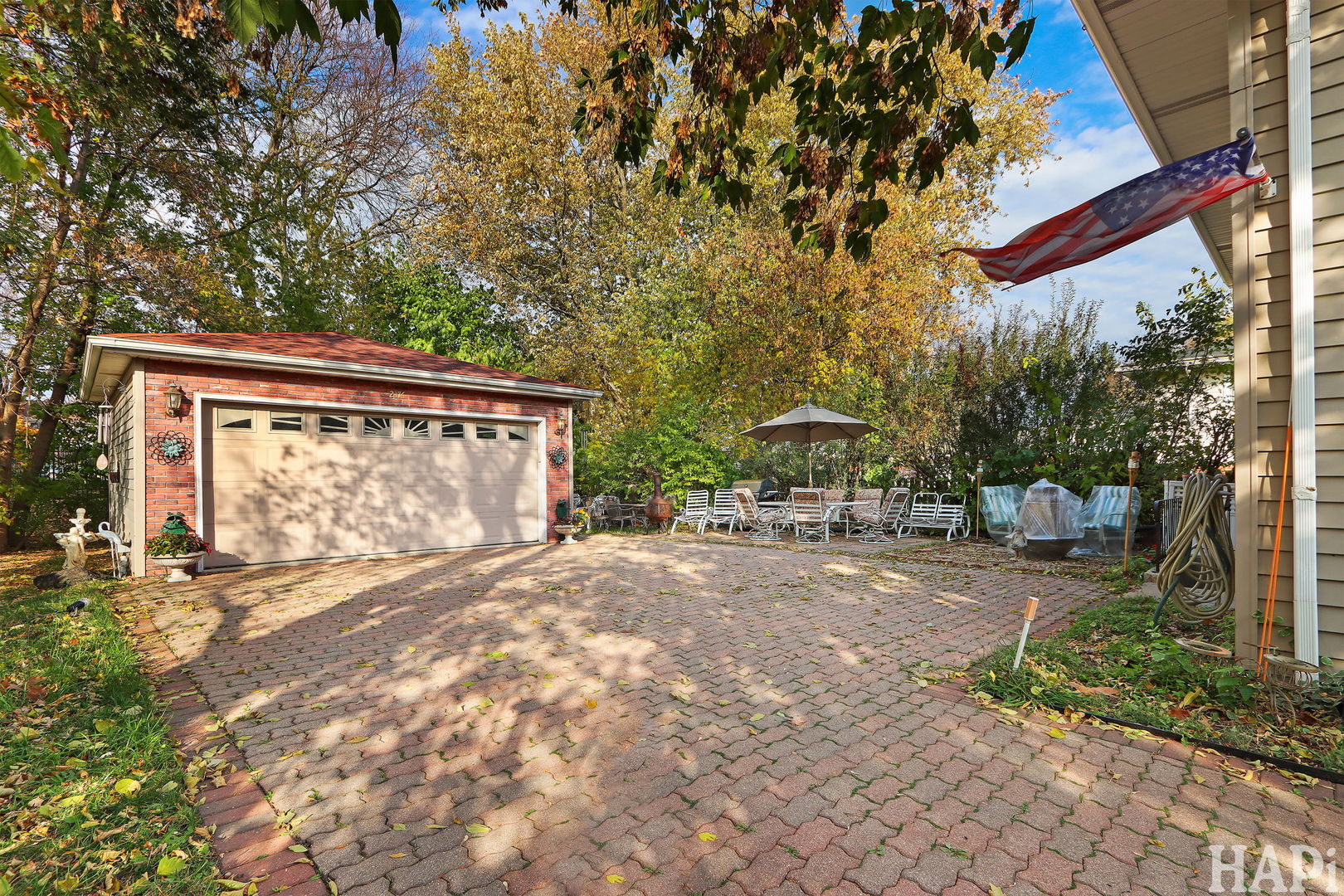 2176 N Westmoreland Drive, Palatine, IL 60074