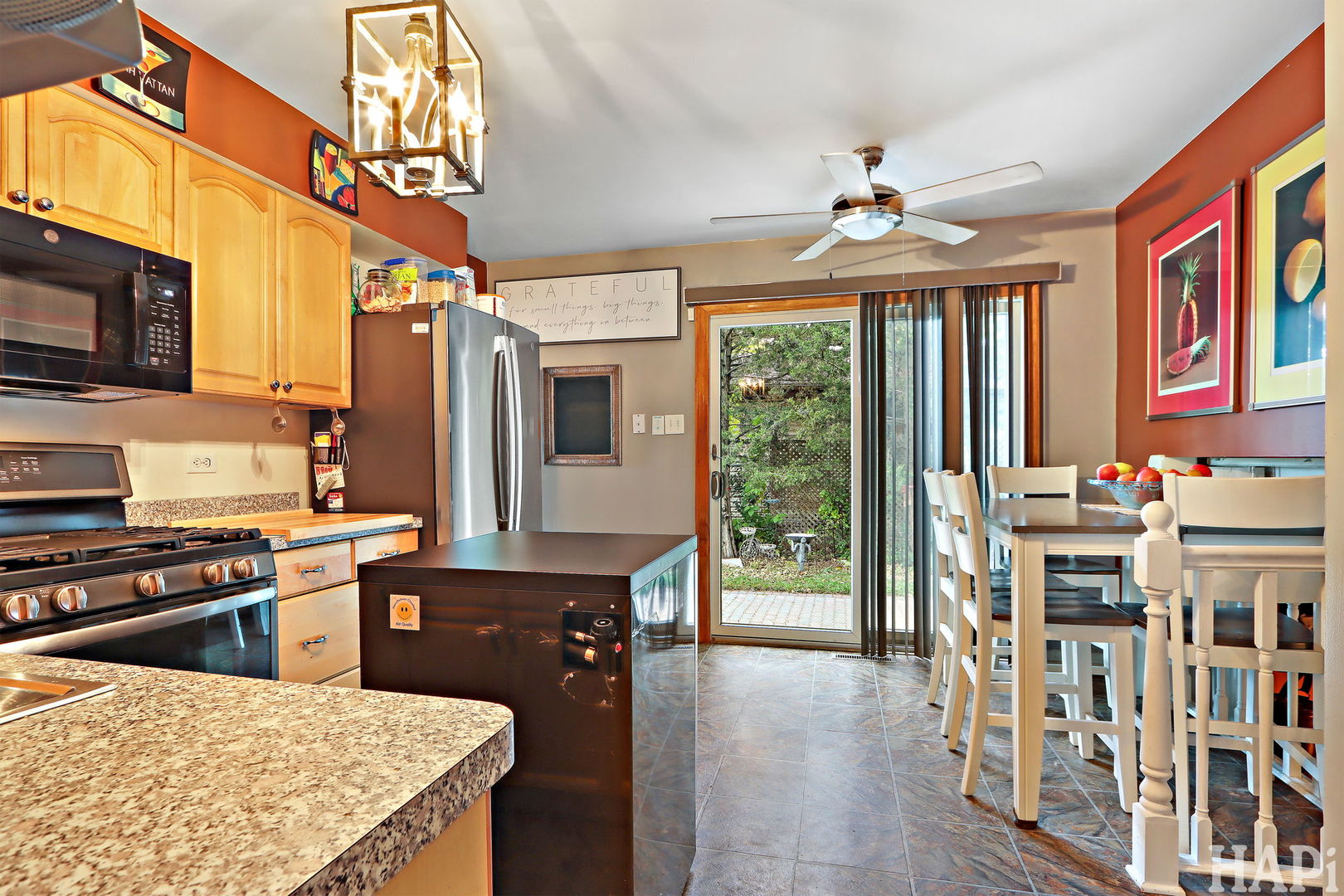 2176 N Westmoreland Drive, Palatine, IL 60074