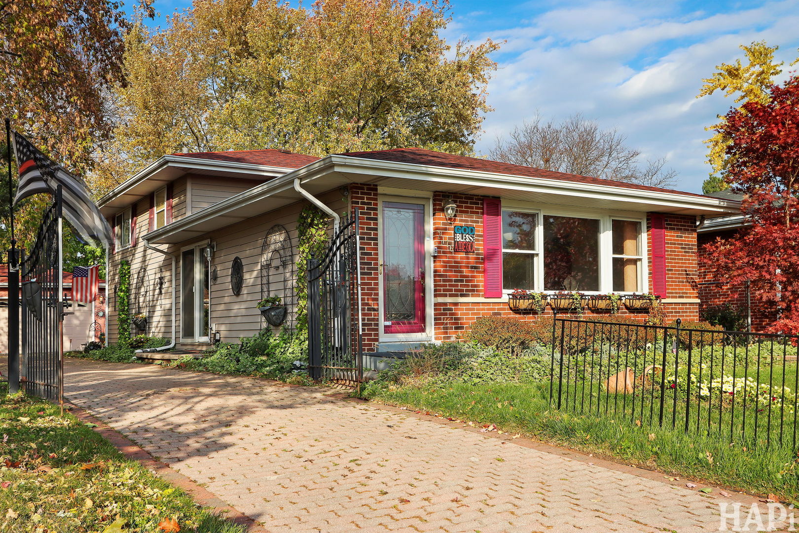 2176 N Westmoreland Drive, Palatine, IL 60074