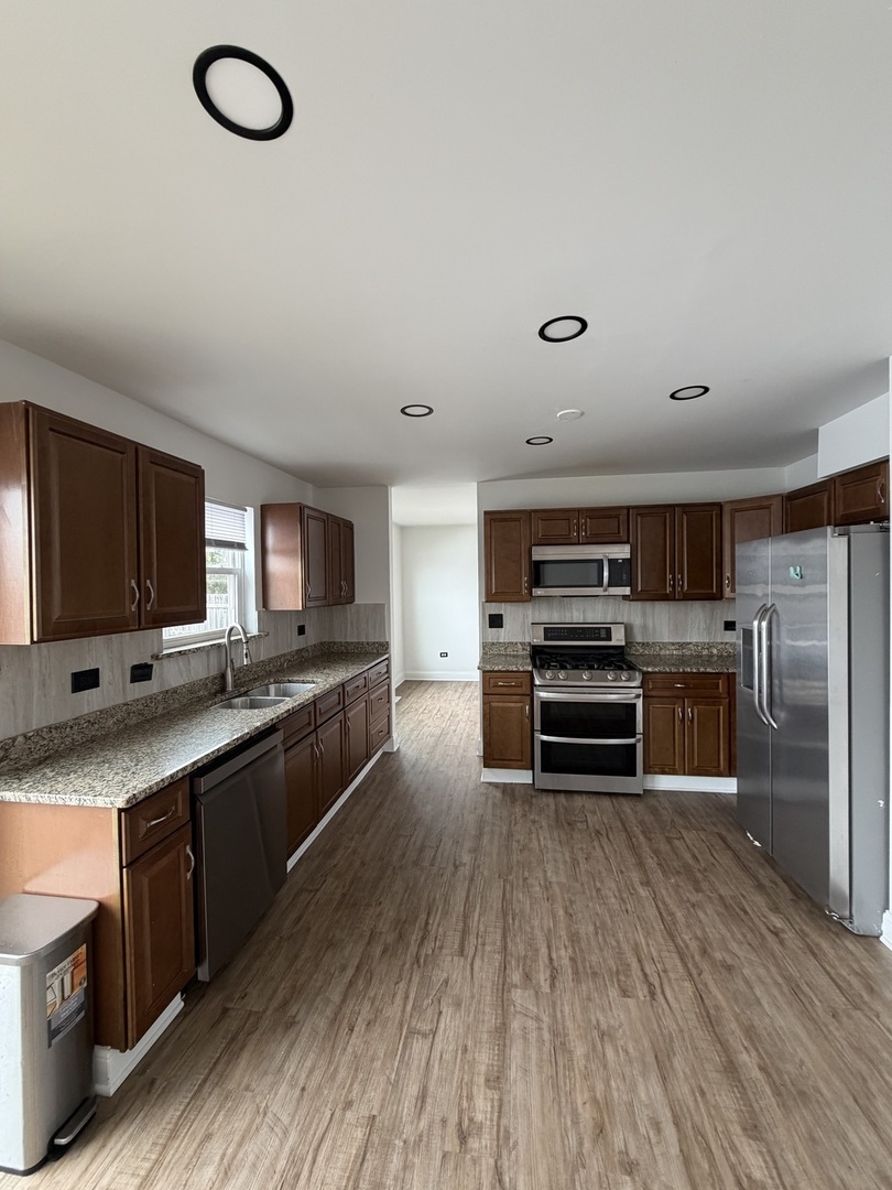 4645 Milford Avenue, Oak Forest, IL 60452